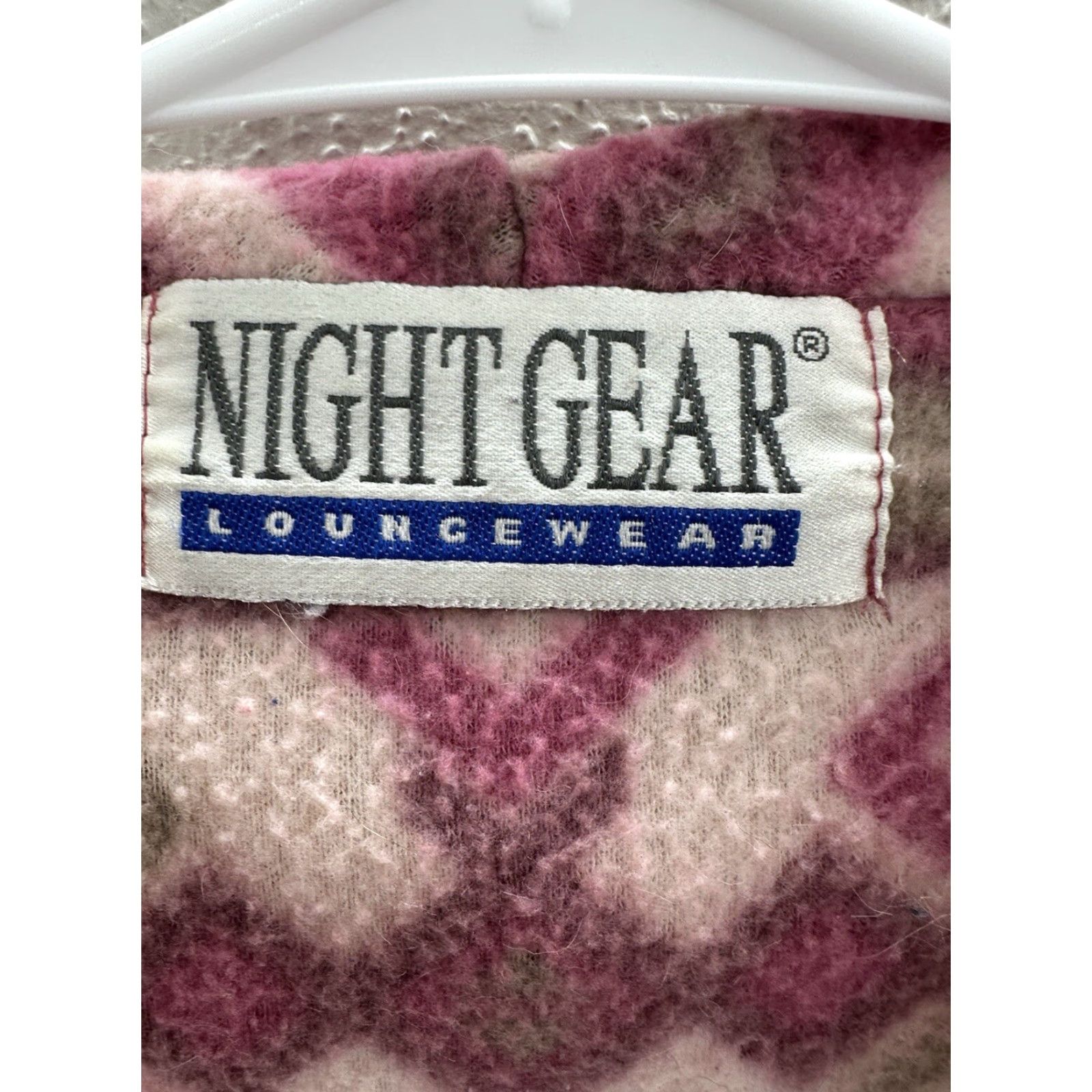 Vintage VINTAGE Night Gear Robe Women One Size Pink Aztec Lounge Wear Fleece Kimono Belted 80s 90s Style Womens Size ONE SIZE - 6 Thumbnail
