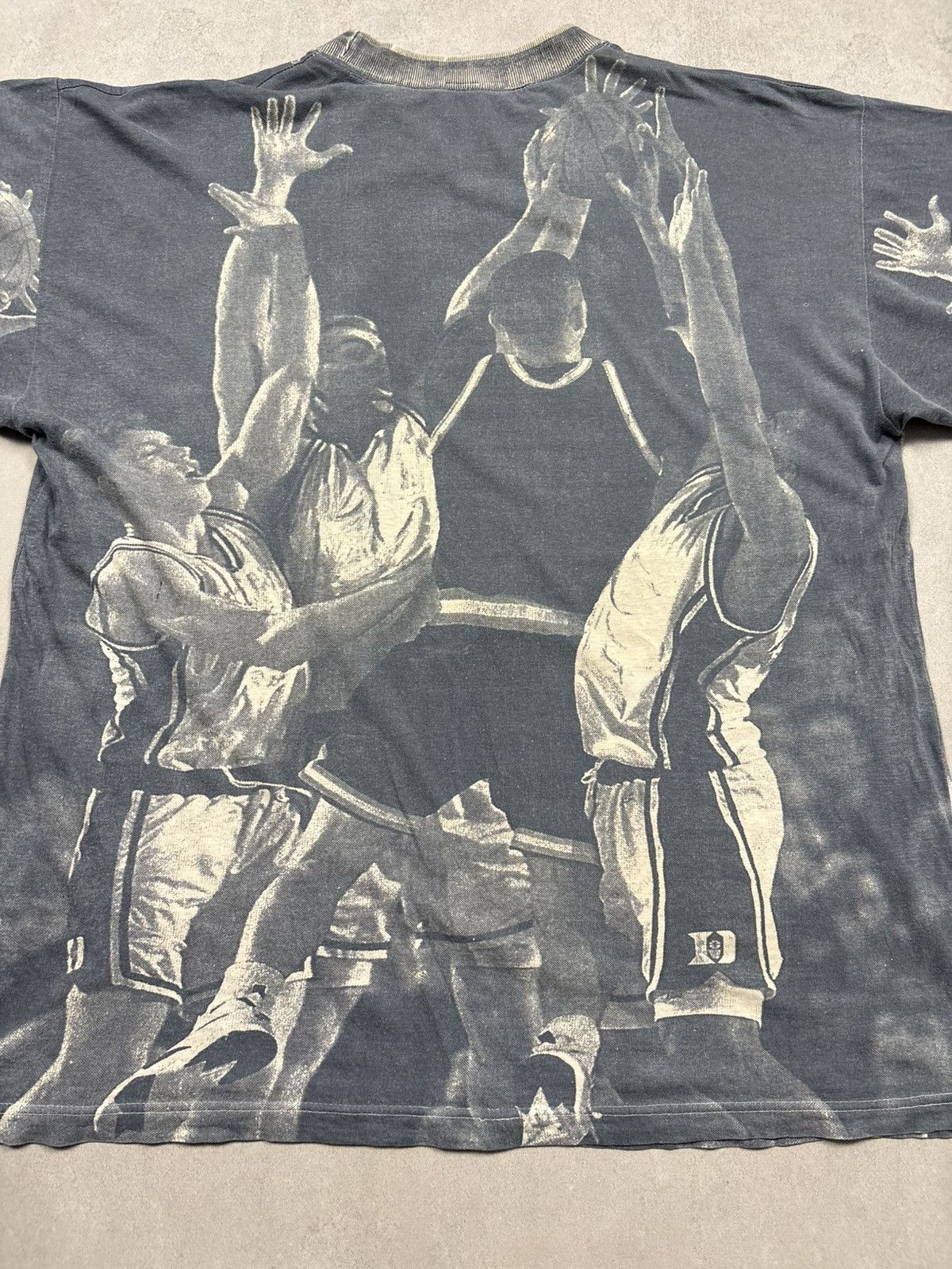 Vintage Vintage 90s All Over Print Basketball Rap T Shirt AOP Y2K XL Size US XL / EU 56 / 4 - 23 Thumbnail