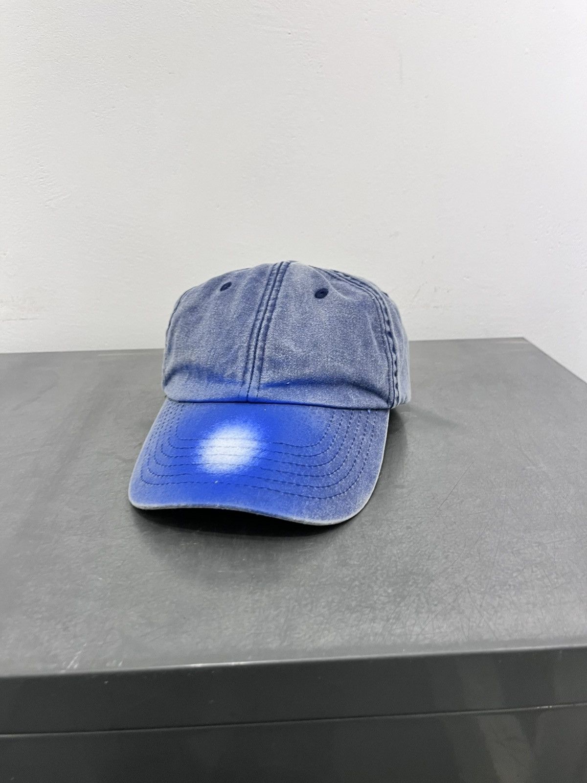 Vintage Vintage Denim Dad Cap Airbrushed Artwork Size ONE SIZE - 1 Thumbnail