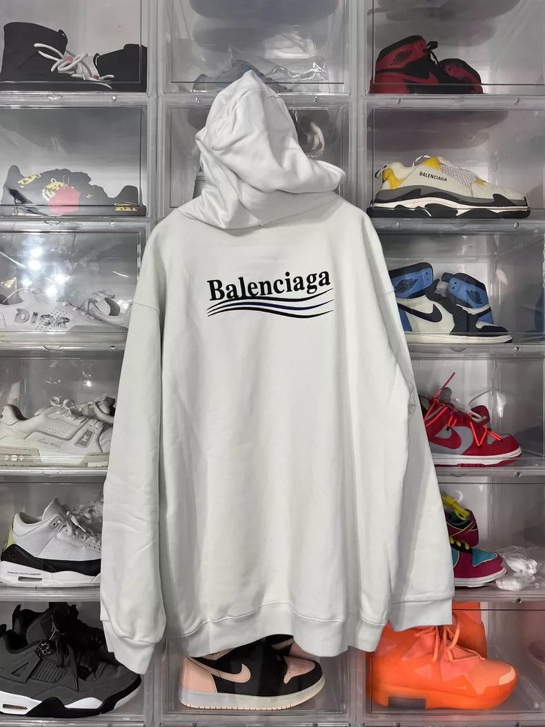 Balenciaga Balenciaga Coke standard meter white embroidery logo L cod Size US L / EU 52-54 / 3 - 2 Thumbnail