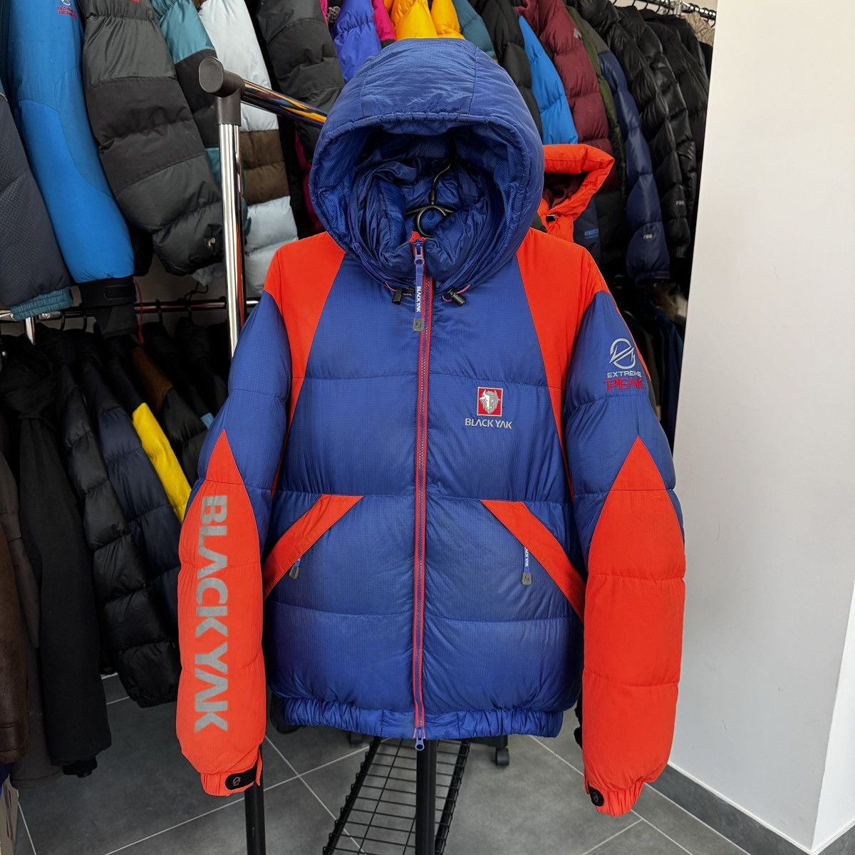 BLACKYAK Black Yak Men Extreme Peak Down Blue Jacket Size 100/M/L Size US M / EU 48-50 / 2 - 2 Thumbnail