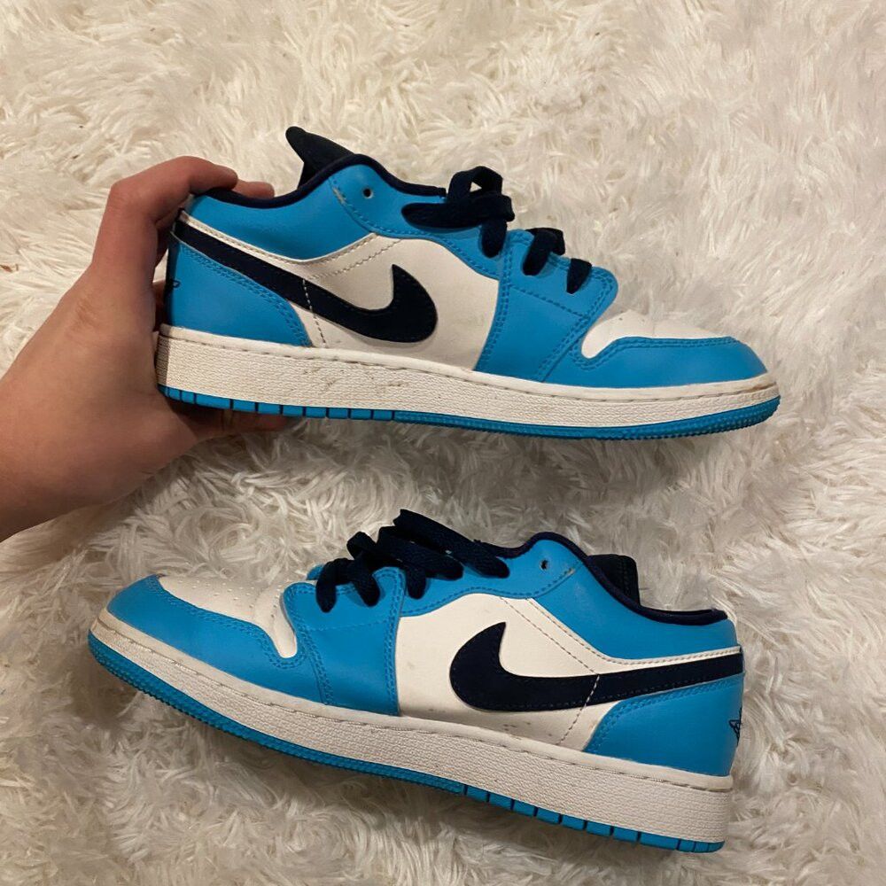 Nike Nike Air Jordan 1 Low UNC Powder Blue Sneakers, Size 6Y / 7 Size US 7.5 / IT 37.5 - 4 Thumbnail