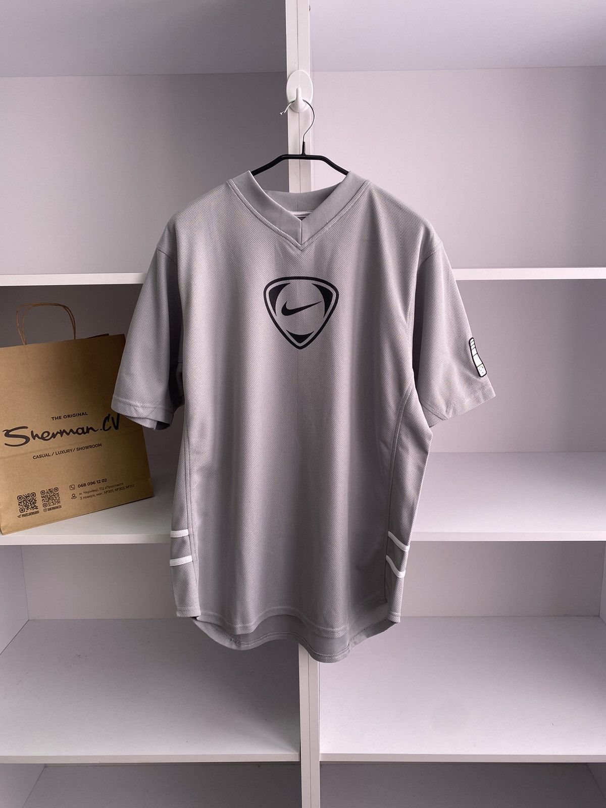 Nike × Vintage Vintage Nike Big Logo Grey Tee Size US XL / EU 56 / 4 - 4 Thumbnail