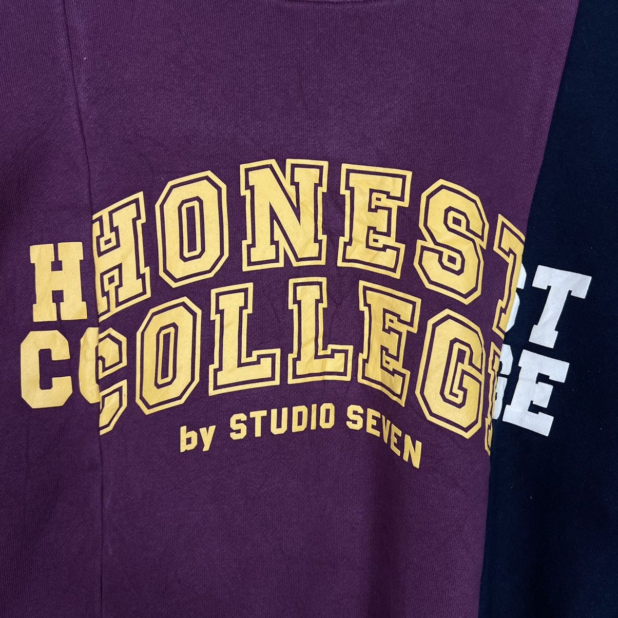 Studio Seven HONEST COLLEGE Big Logo Crewneck Sweatshirt #4202-C192 Size US L / EU 52-54 / 3 - 5 Thumbnail