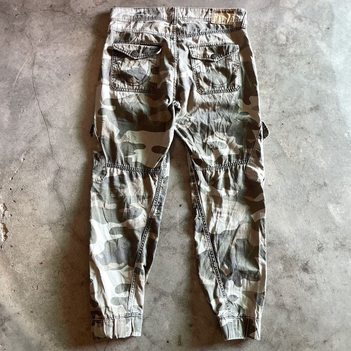 True Religion True Religion Camo Cargo Size US 34 / EU 50 - 5 Thumbnail