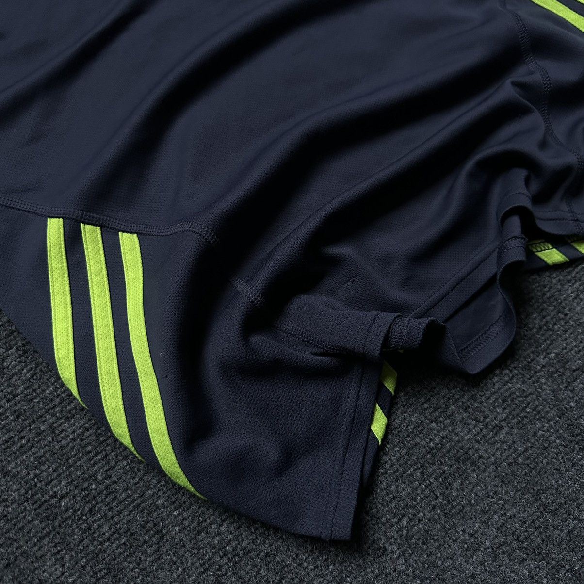 Adidas VTG Adidas Tank Top Size S Hype Trend Staff Pick 00s USA Size US S / EU 44-46 / 1 - 3 Thumbnail