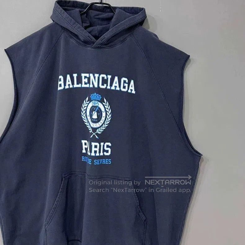 Balenciaga Balenciaga Crown Wheat Sleeveless Hoodie. Size US XXL / EU 58 / 5 - 2 Thumbnail