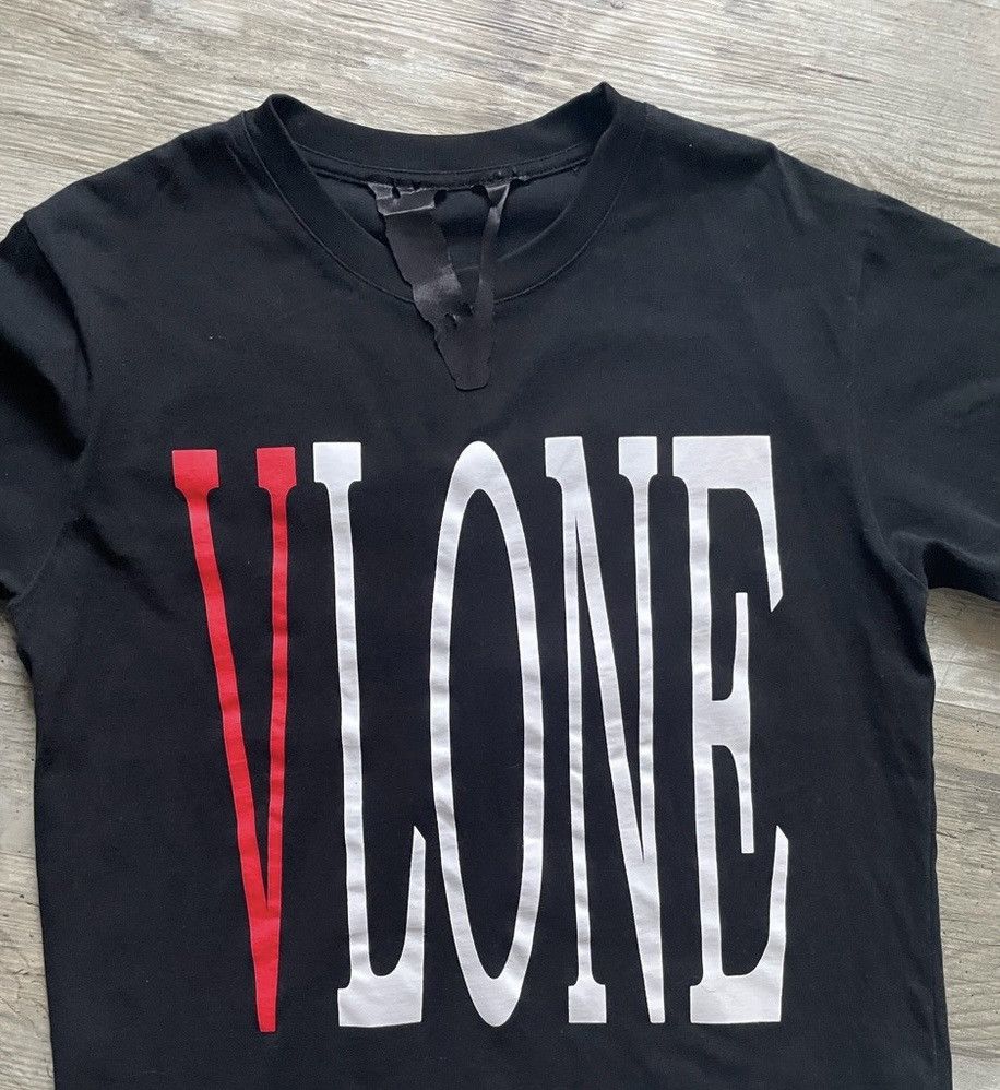 Vlone VLONE Red/Black Staple T-shirt Red V Size US M / EU 48-50 / 2 - 2 Thumbnail