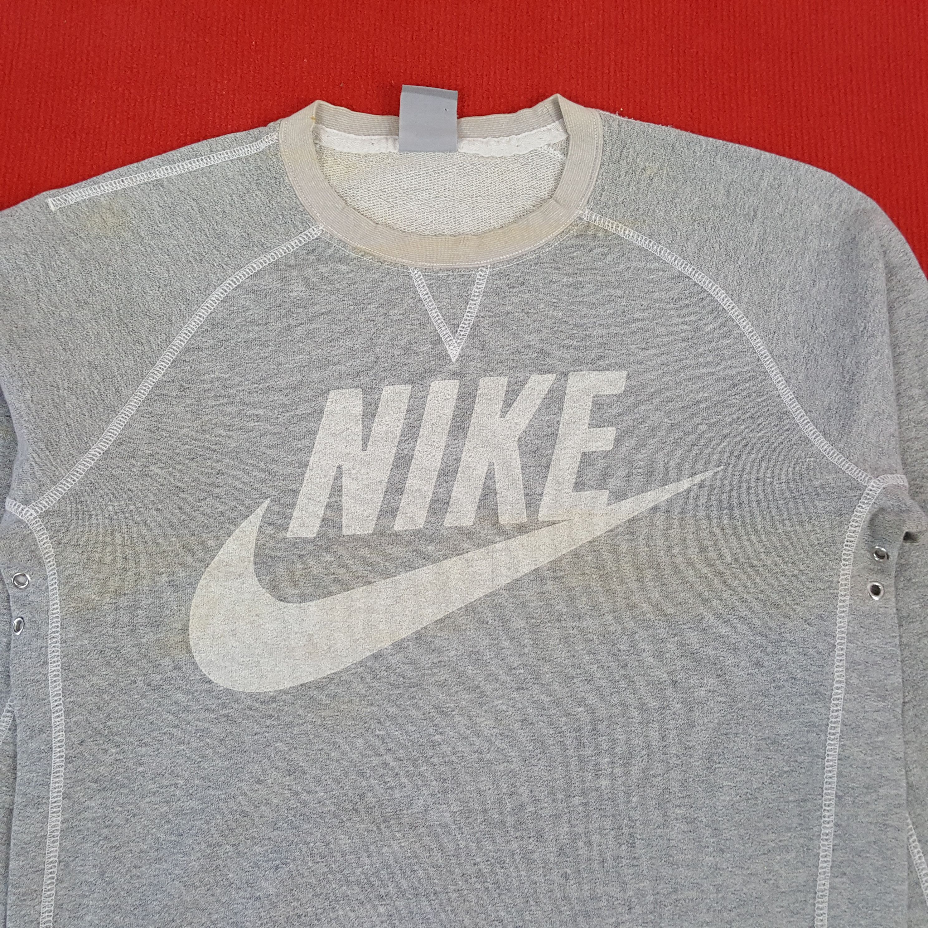 Nike × Vintage Nike Center Big Logo Design Sweatshirt Size US S / EU 44-46 / 1 - 2 Thumbnail
