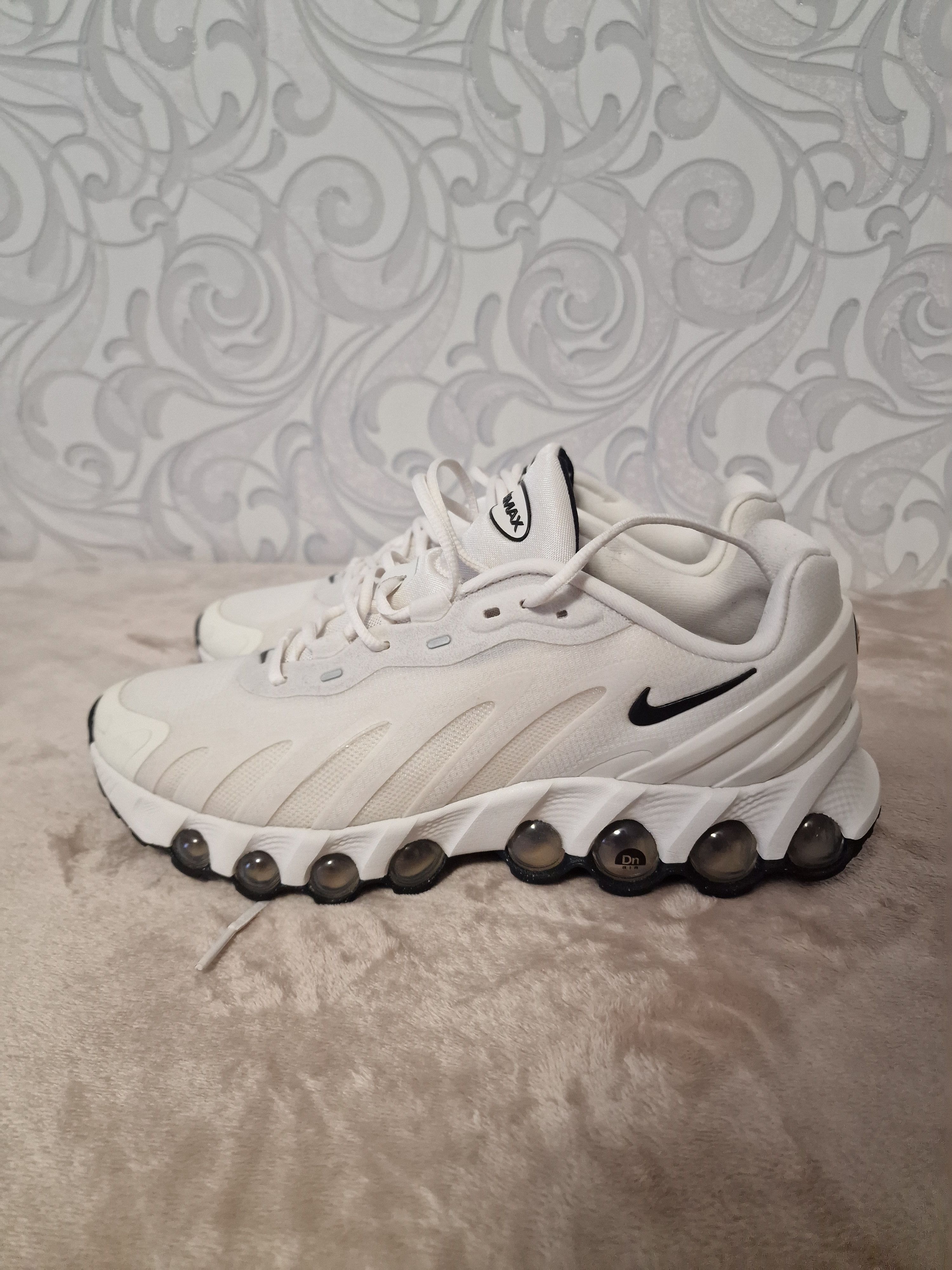 Nike Nike AirMax DN8 Size US 11 / EU 44 - 2 Thumbnail