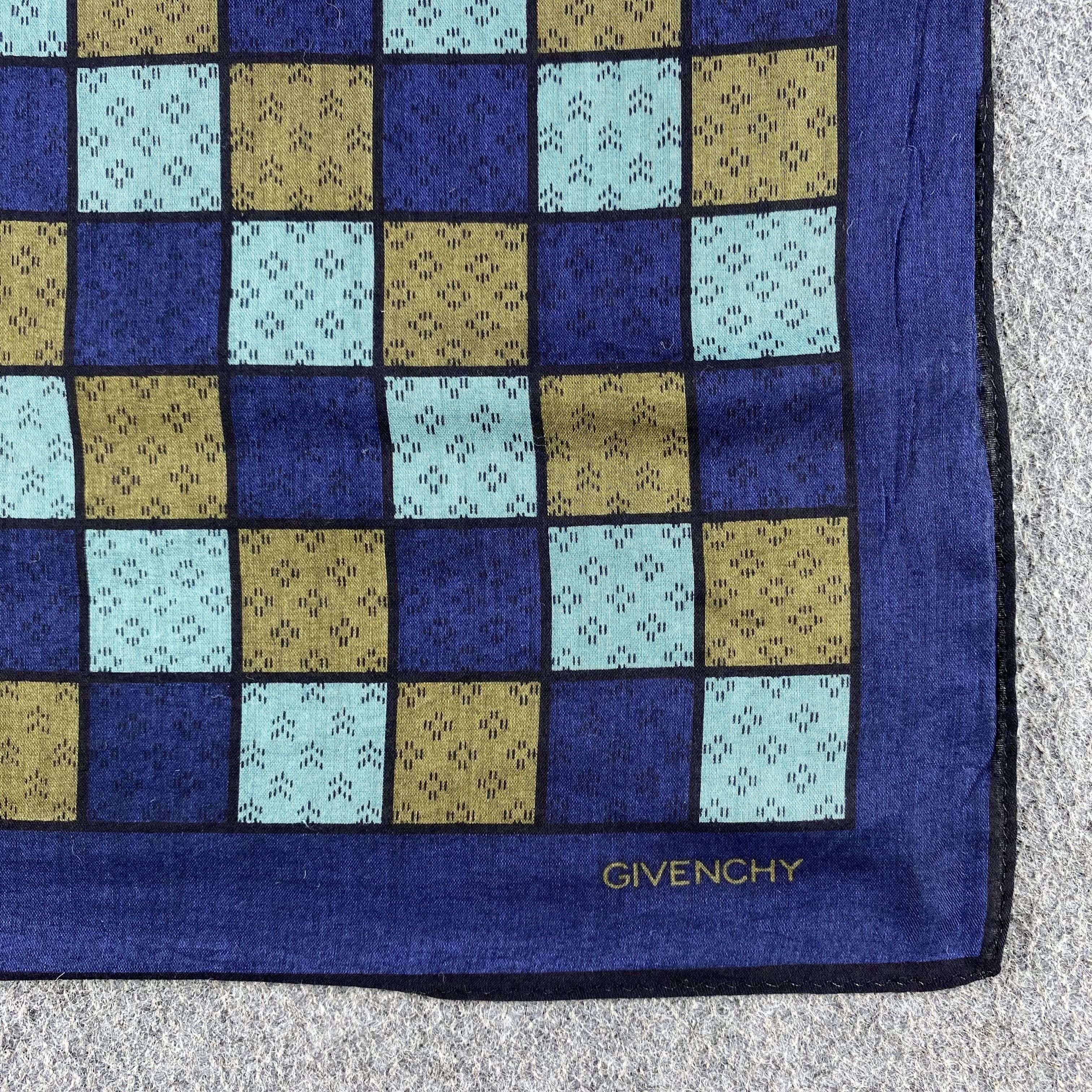 Vintage Givenchy Handkerchief/Neckerchief/Bandana HC627 Size ONE SIZE - 3 Thumbnail