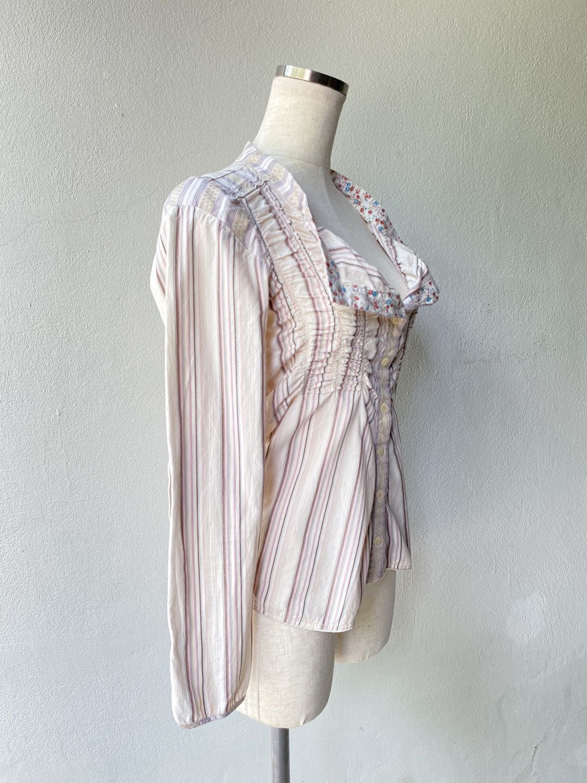 Marithe + Francois Girbaud Marithe Francois Girbaud floral print blouse. Size S / US 4 / IT 40 - 6 Thumbnail