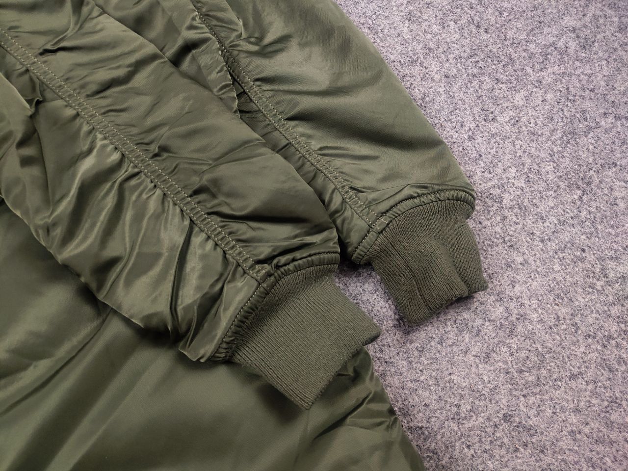 Alpha Industries Alpha Industries MA-1 Long green Military Bomber Jacket Size US M / EU 48-50 / 2 - 7 Thumbnail