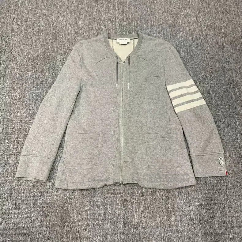 Thom Browne Thom Browne Gray 4. Size US S / EU 44-46 / 1 - 1 Thumbnail