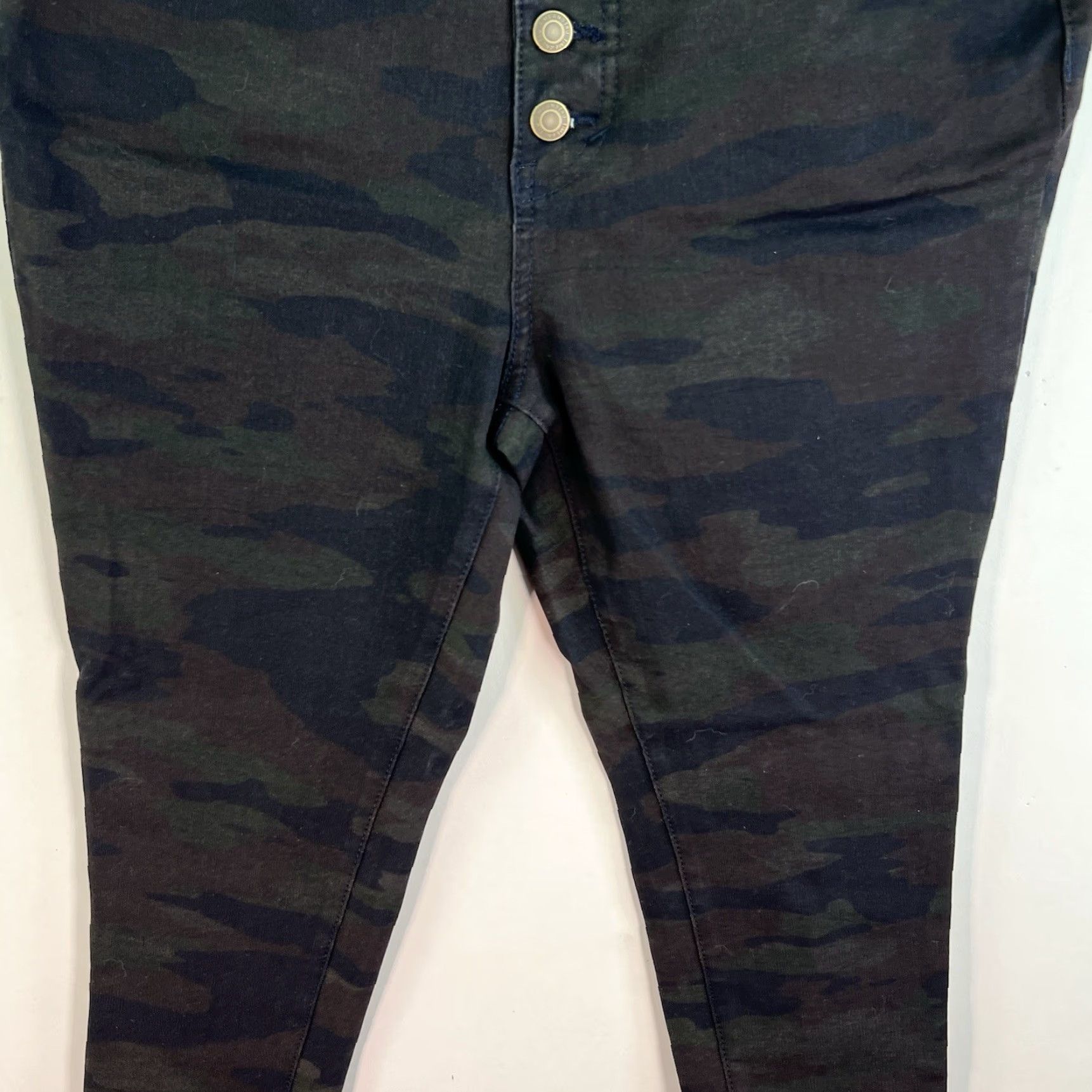 Vintage Time & Tru Jeans Womens High Rise Curvy Button Fly Camo Denim 10 31X29 Vintage No 90s Army Camouflage Pockets Stretch Dark Wash Size 32" / US 10 / IT 46 - 3 Thumbnail