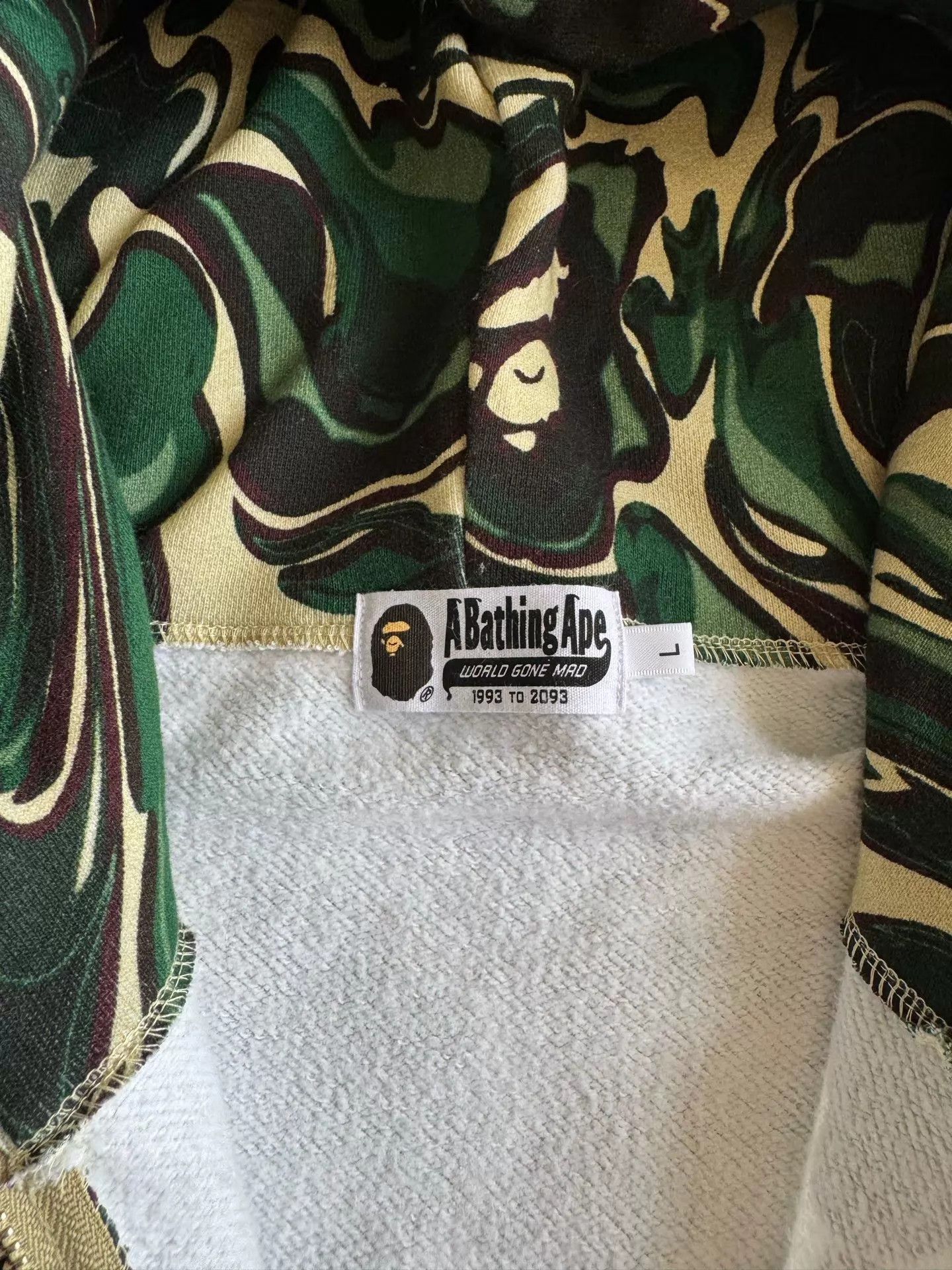 Bape Bape Marbling Camo Shark Zip Hoodie L Like New Size US L / EU 52-54 / 3 - 5 Thumbnail