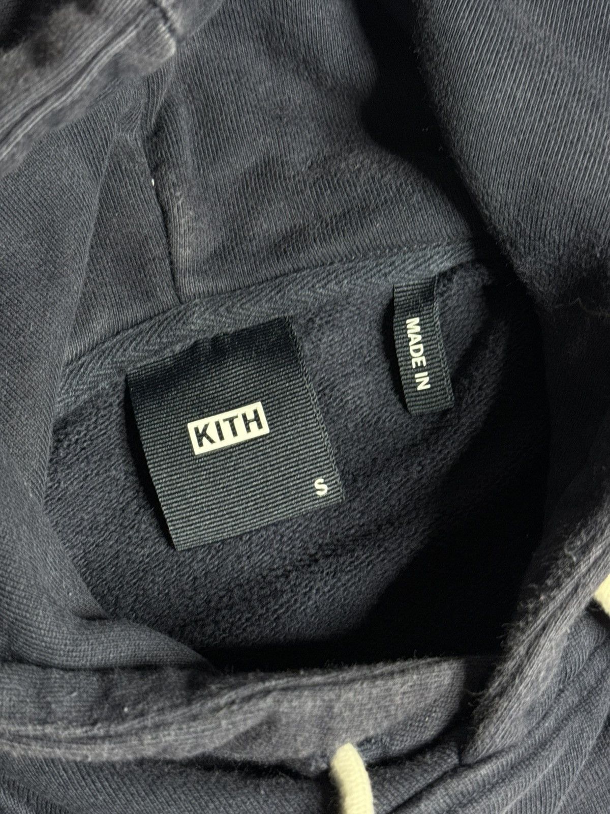 Kith Kith Small Box Logo Hoodie “Navy” [S] PREOWNED Size US S / EU 44-46 / 1 - 5 Thumbnail