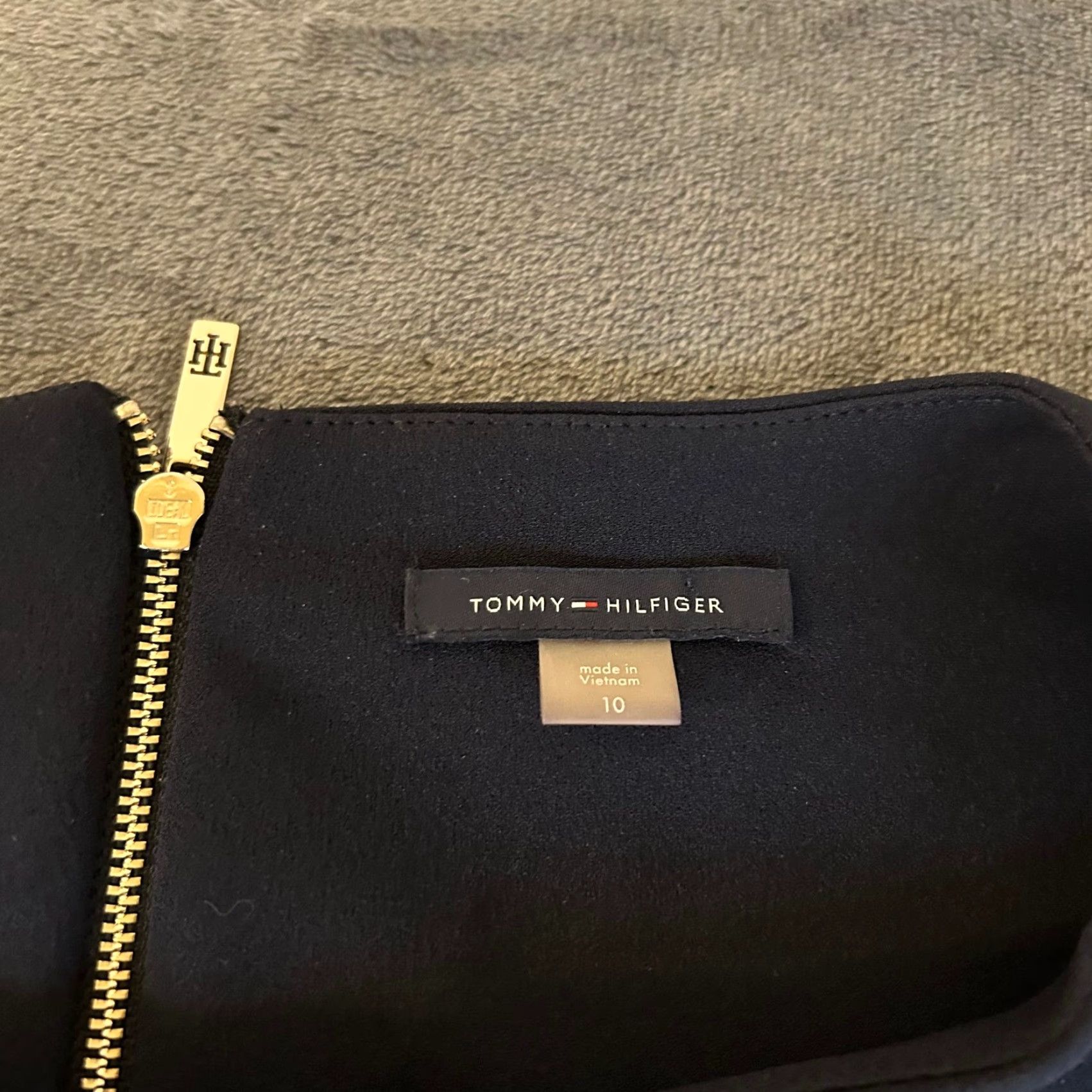 Tommy Hilfiger Tommy Hilfiger Dress Navy Burgundy Colorblock Sleeveless Sheath Womens size 10 Size L / US 10 / IT 46 - 2 Thumbnail