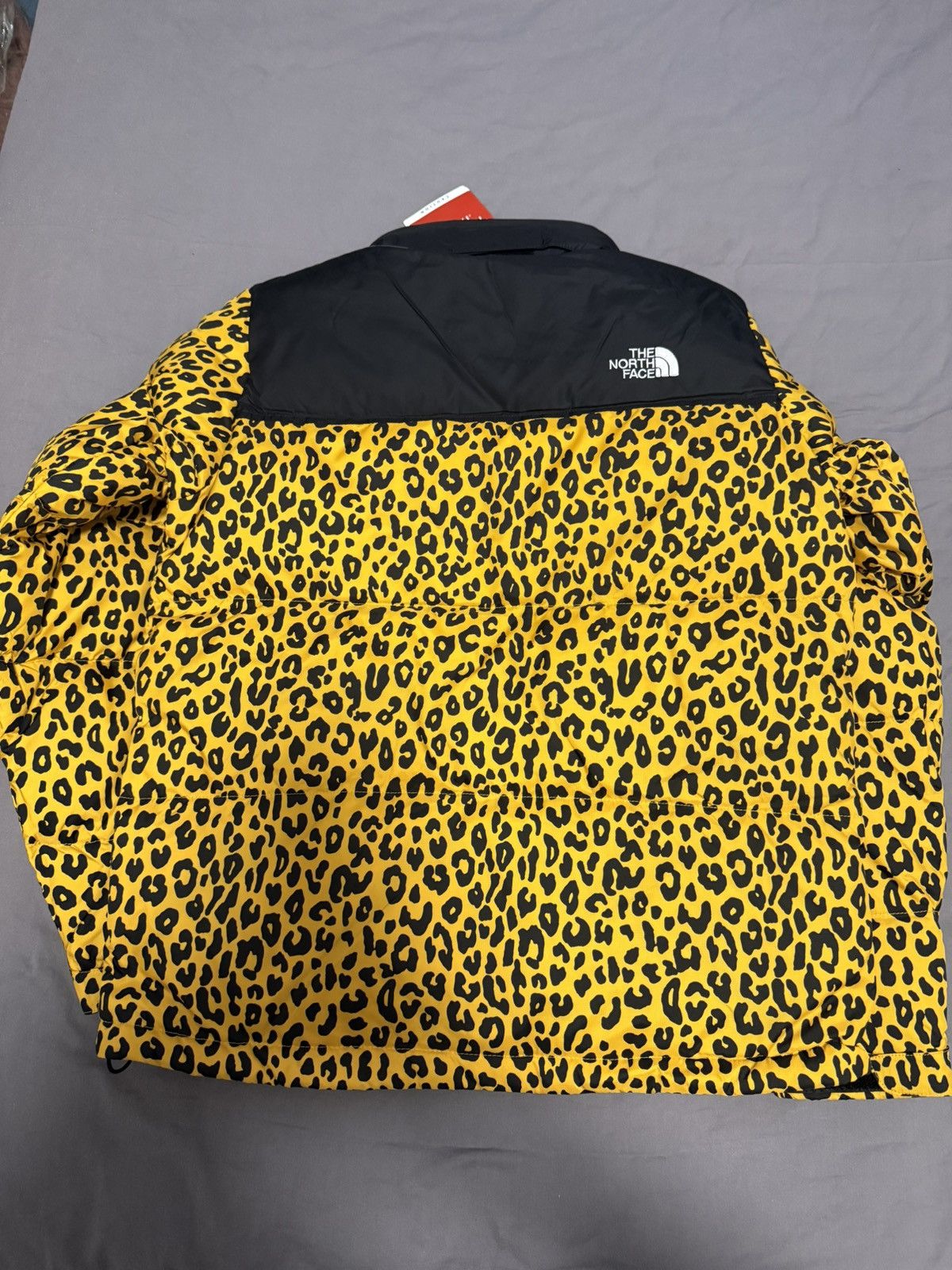 Supreme × The North Face Supreme 11fw tnf north face yellow leopard nuptse Jacket Size US S / EU 44-46 / 1 - 4 Thumbnail