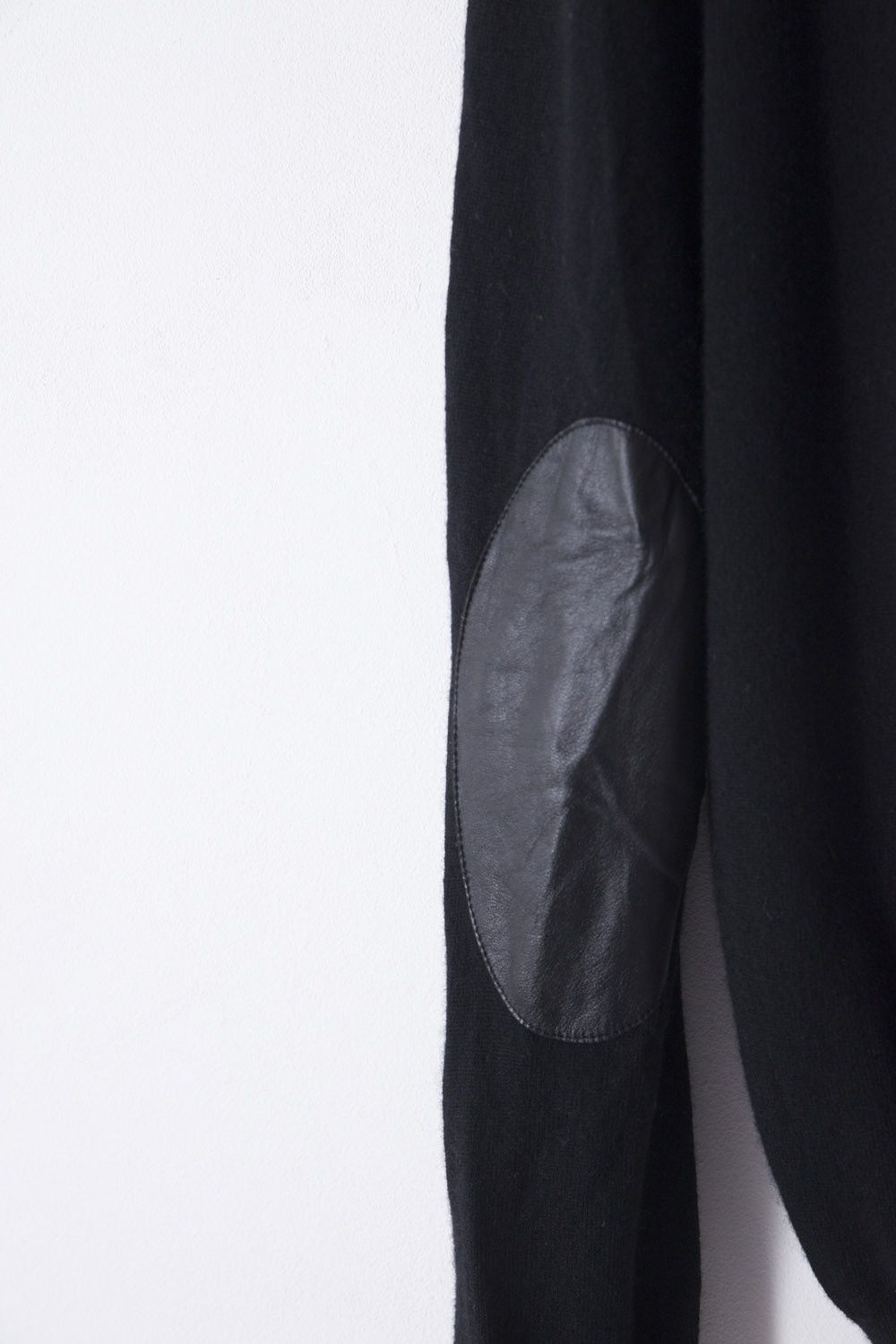 Maison Margiela SS12 wool cardigan with leather elbow patches Size US S / EU 44-46 / 1 - 5 Thumbnail