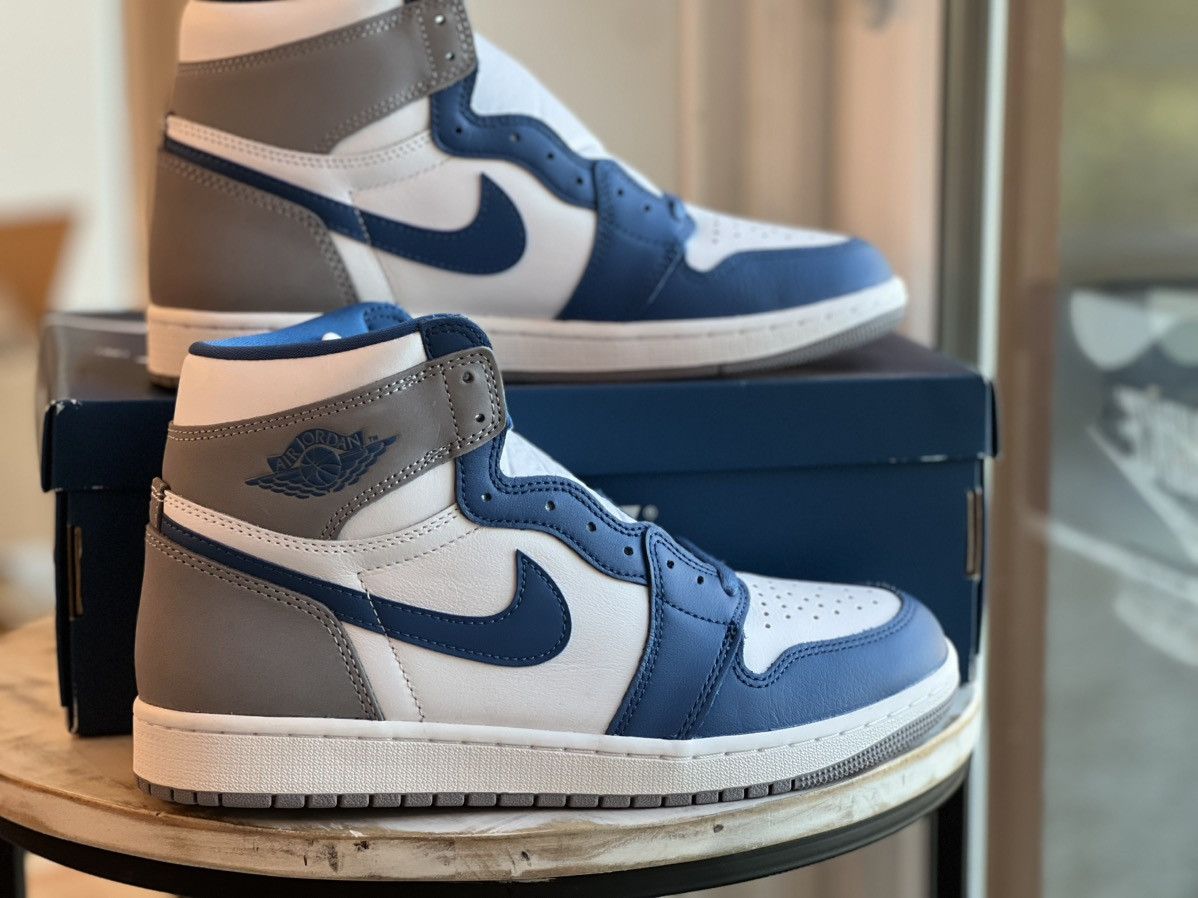 Jordan Brand × Nike Nike Air Jordan 1 High Retro OG True Blue Sz 9.5 DZ5485-410 Size US 9.5 / EU 42-43 - 1 Thumbnail