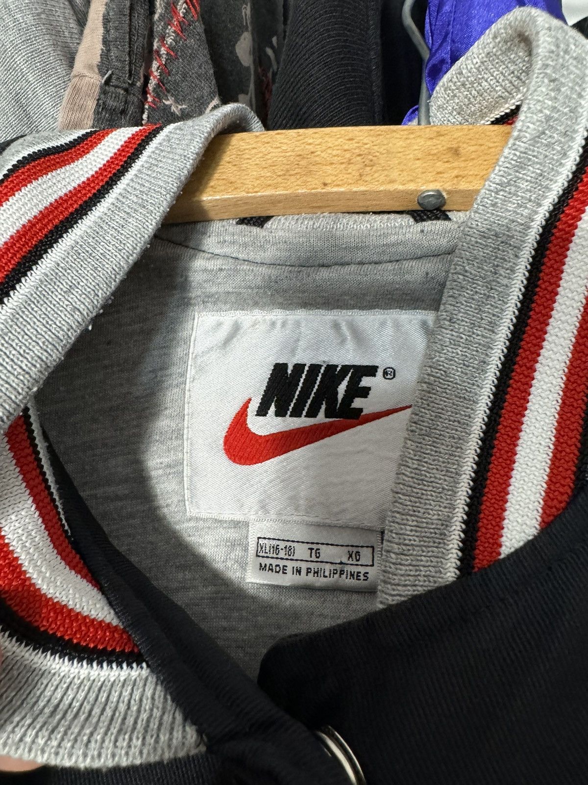 Nike × Vintage 90s Vintage Nike Spell Out Big Logo Zip Up Vest Retro Swoosh Size US S / EU 44-46 / 1 - 7 Thumbnail