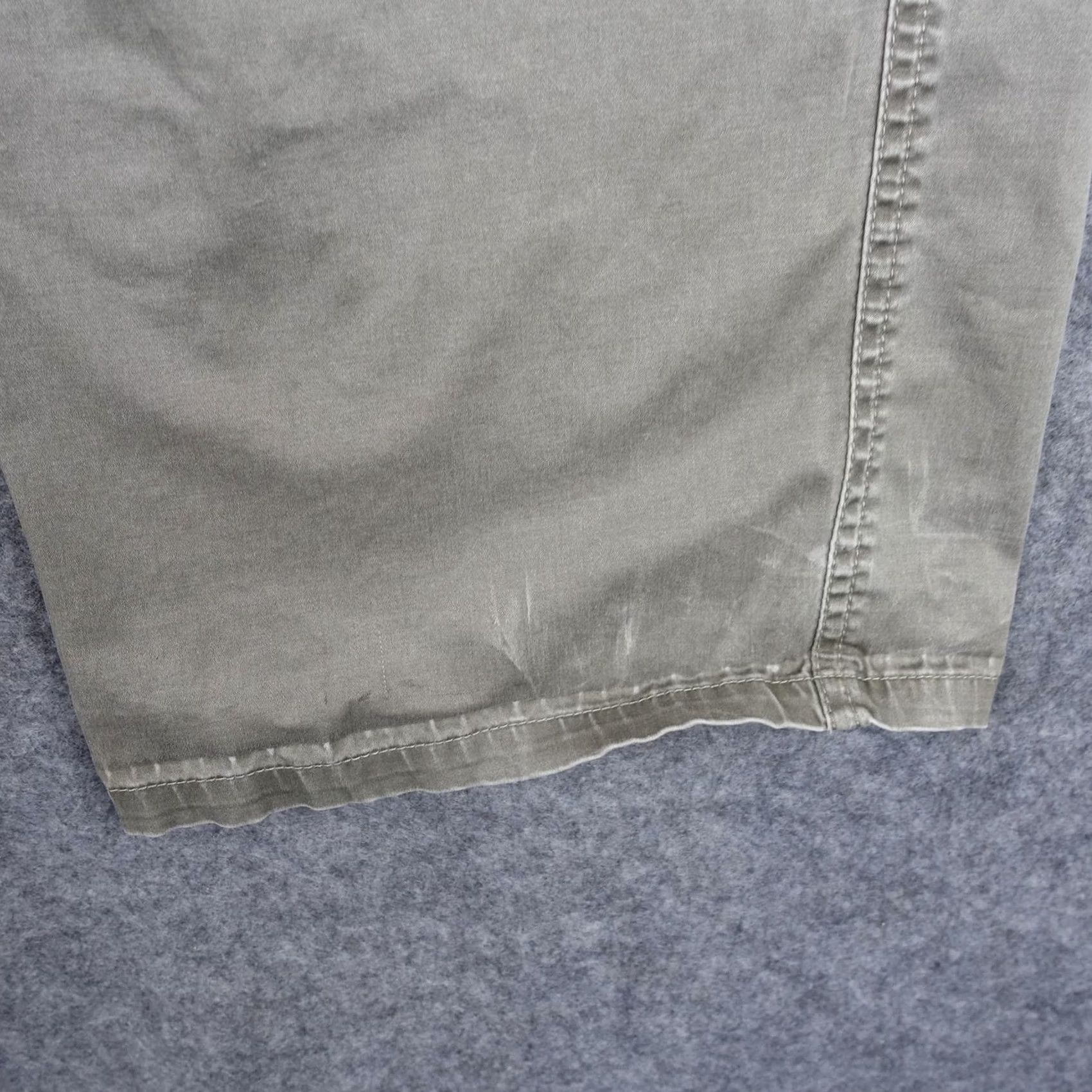 Vintage Kuhl Slackr Pants Mens 38x30 Gray Chino Stretch Articulated Knees Casual Regular Straight Front Pockets 98% Cotton 2% Spandex Size US 38 / EU 54 - 7 Thumbnail