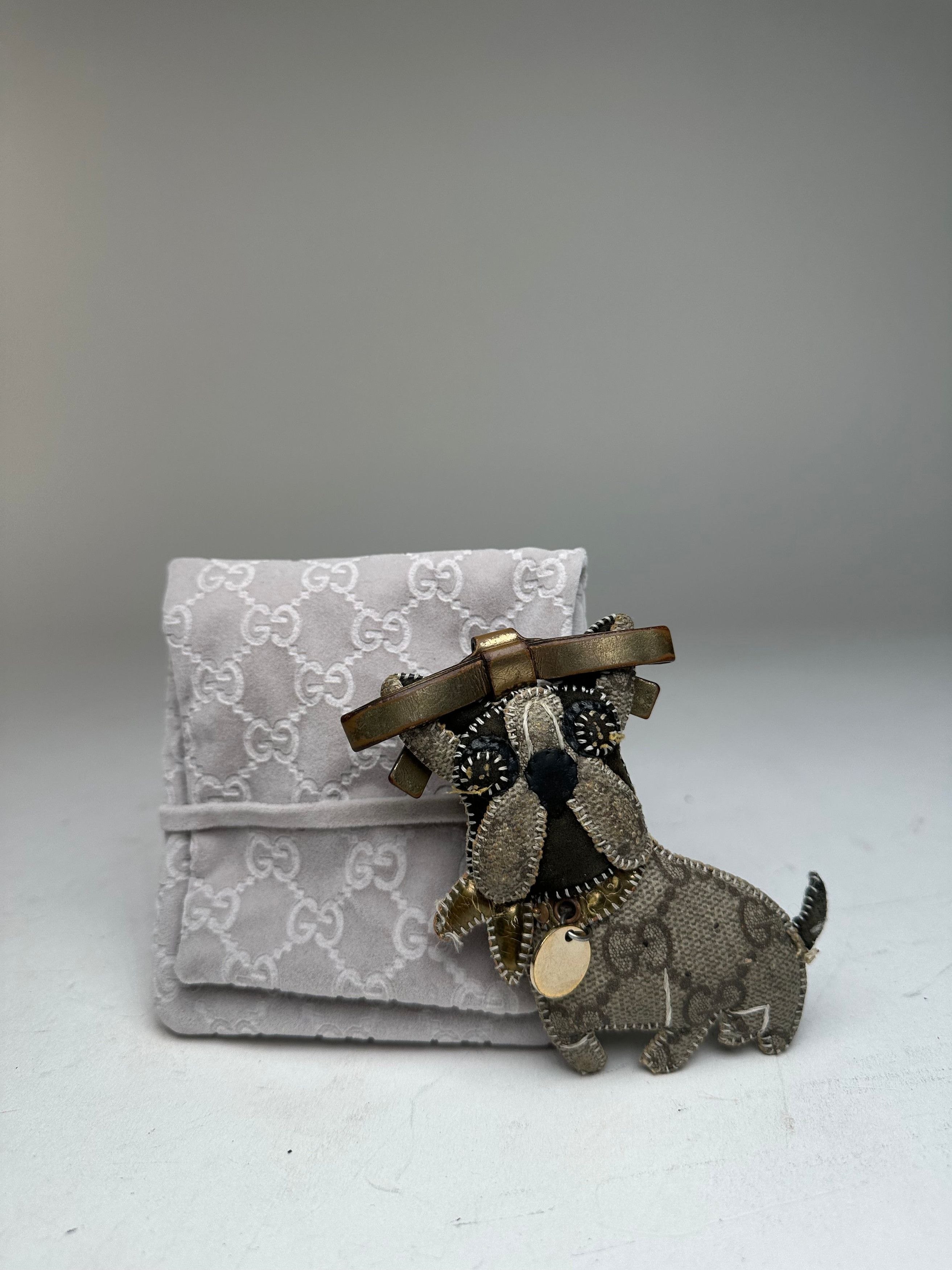 Gucci Vintage Leather Monogram Dog Pendant Size ONE SIZE - 1 Thumbnail