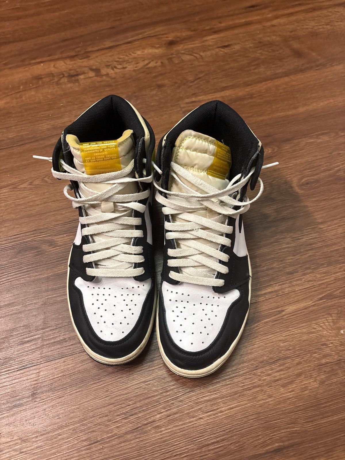 Jordan Brand Jordan 1 VOLT Size US 10 / EU 43 - 3 Thumbnail