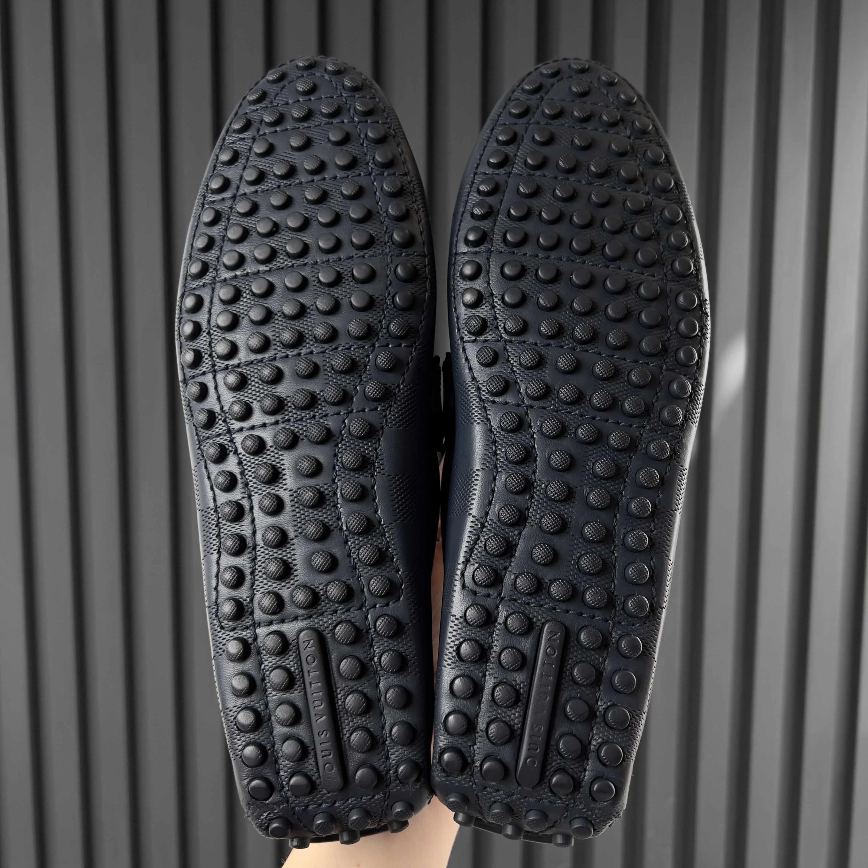 Louis Vuitton Louis Vuitton Hockenheim Damier Driving Moccasin Leather Size US 7 / EU 40 - 8 Thumbnail