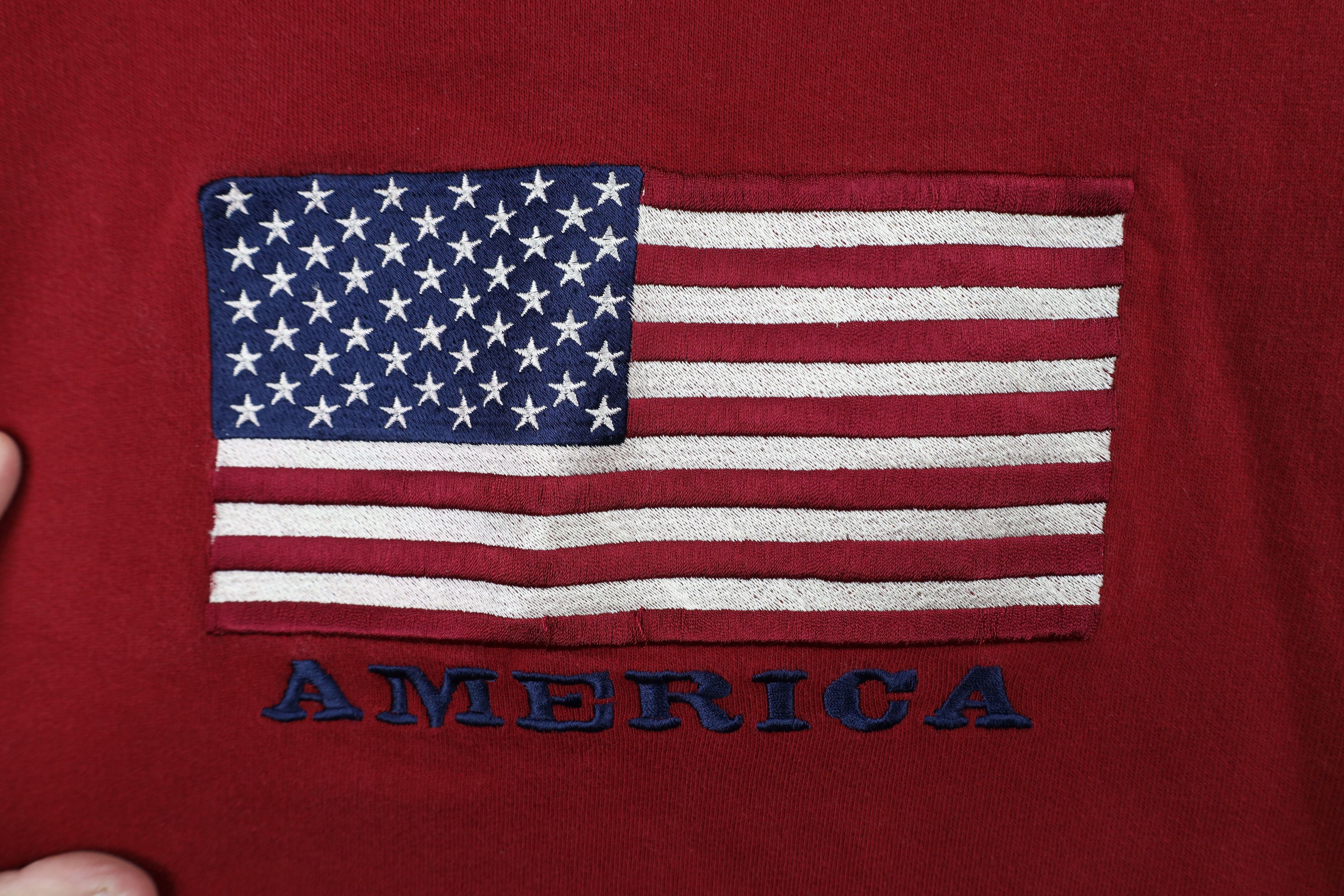 Vintage Vintage 90s Streetwear Spell Out America USA Flag Sweatshirt Size US L / EU 52-54 / 3 - 4 Thumbnail