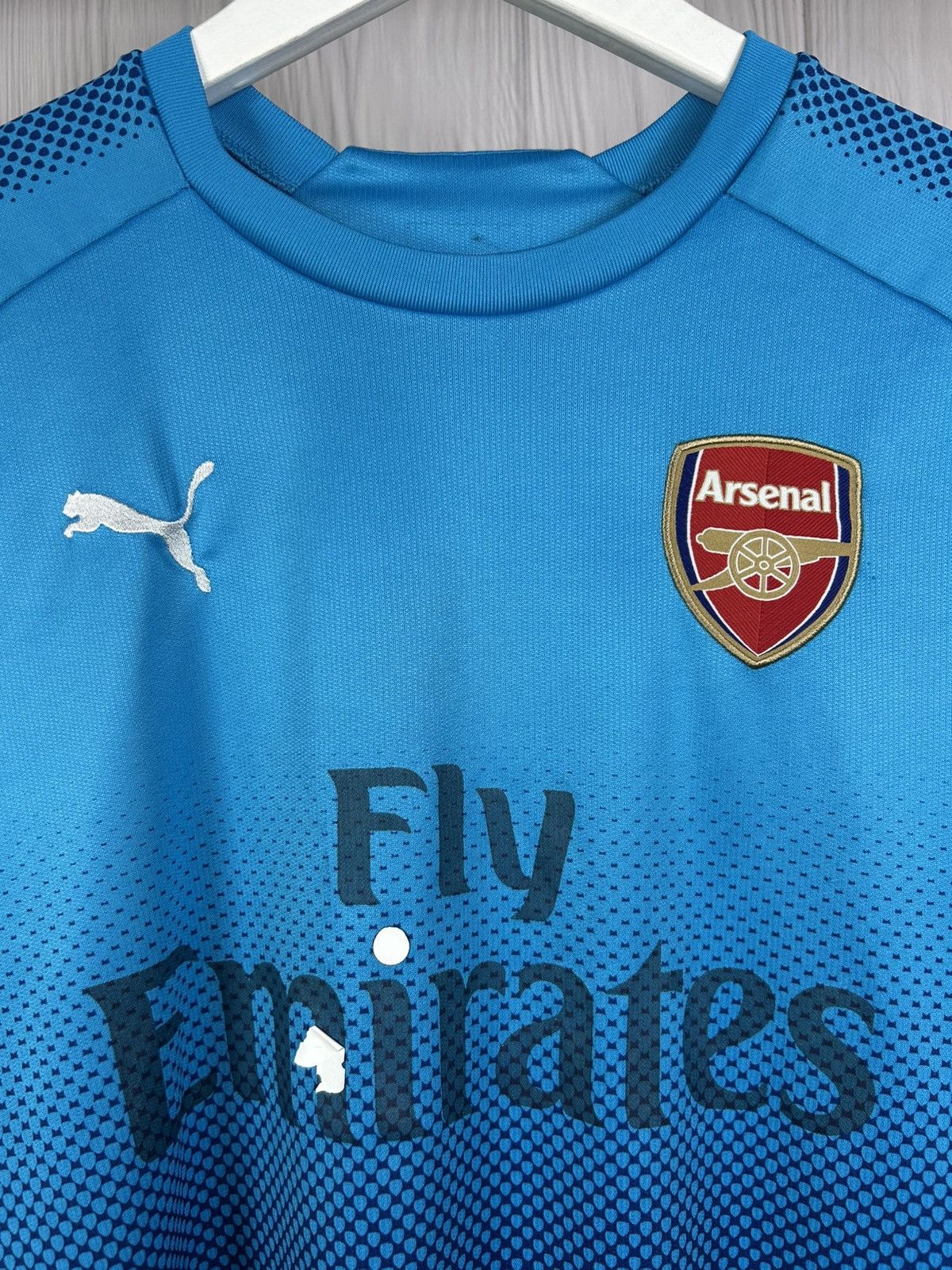 Puma Lacazette #9 Arsenal Jersey Away Football Shirt 2017/18 Size US M / EU 48-50 / 2 - 5 Thumbnail