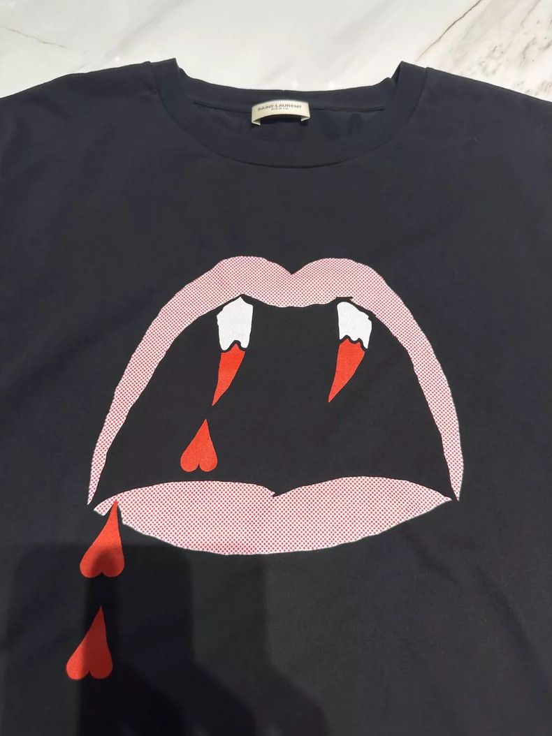 Saint Laurent Paris Saint laurent paris Bloody Teeth Short Sleeves 2506-Nextarr Size US S / EU 44-46 / 1 - 4 Thumbnail