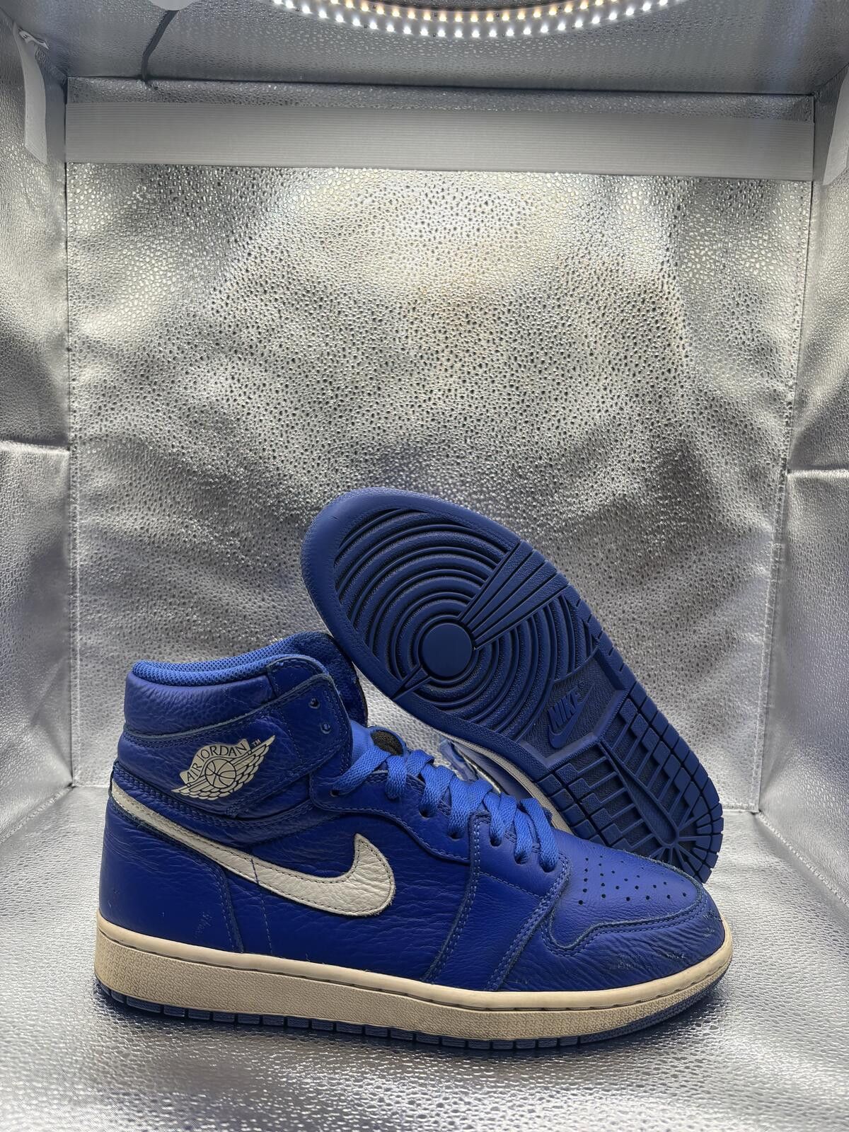 Jordan Brand Air Jordan 1 high hyper Royal Size US 9 / EU 42 - 1 Thumbnail