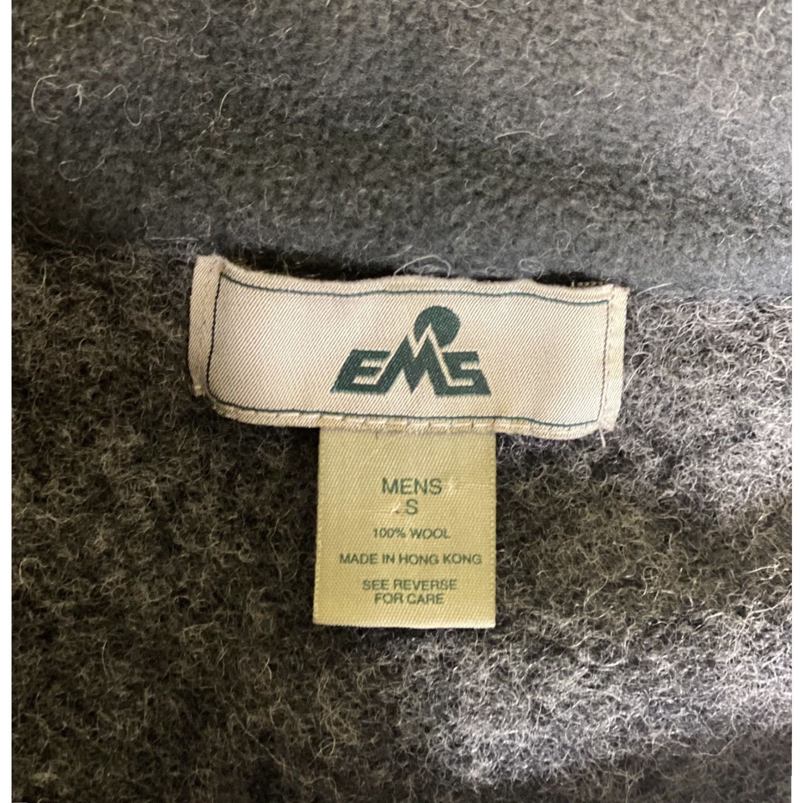 Eastern Mountain Sports **Eastern Mountain Sports Mens Sweater Jacket 1/4 Zip Grey Small** User: Eastern Mountain Sports Mens 1/4 Zip Grey Sweater Jacket Small ** Size S / US 4 / IT 40 - 5 Thumbnail