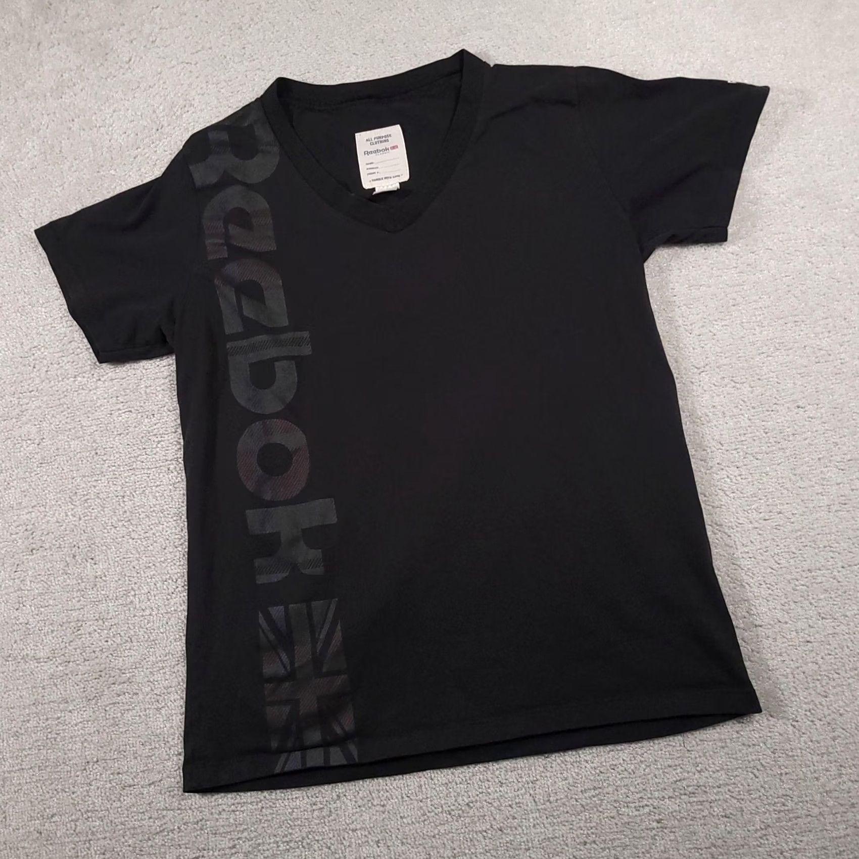 Reebok VINTAGE Reebok Shirt Mens Large Black Classic V Neck Logo Spell Out Tee Athletic UK Flag Size US L / EU 52-54 / 3 - 2 Thumbnail