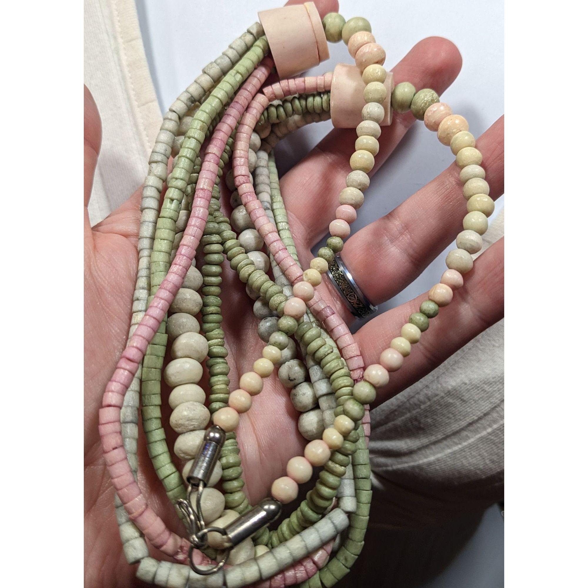 Other Vintage Pastel Pink And Green Beaded Layered Necklace Size ONE SIZE - 5 Thumbnail
