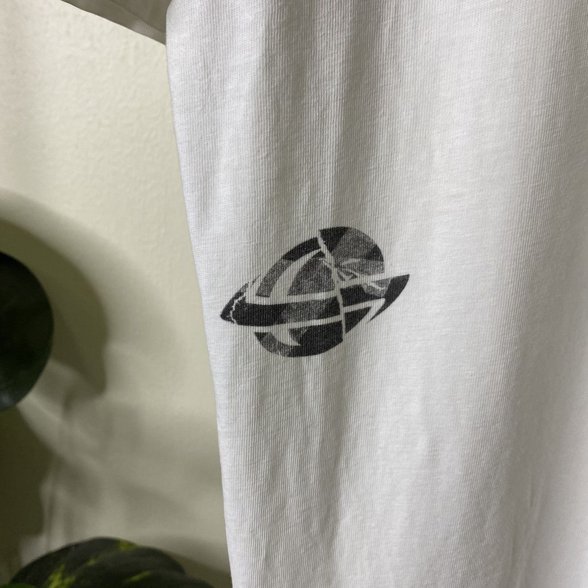 Lost Enterprises Vintage 1990s Lost Enterprises Surf Distressed T Shirt Size US M / EU 48-50 / 2 - 9 Thumbnail