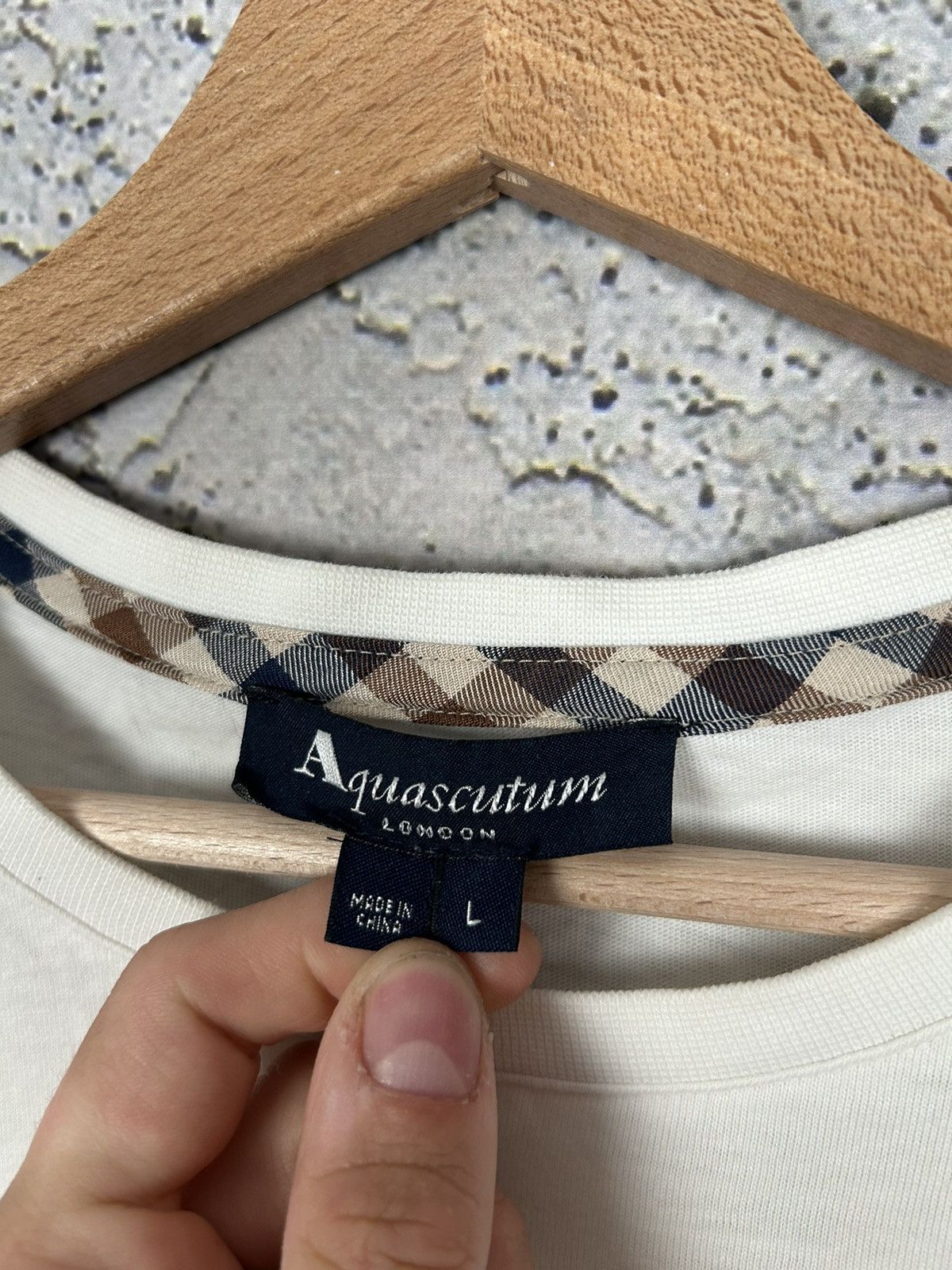 Aquascutum Aquascutum Vintage Logo Tee White England Designer Hype Size US L / EU 52-54 / 3 - 4 Thumbnail