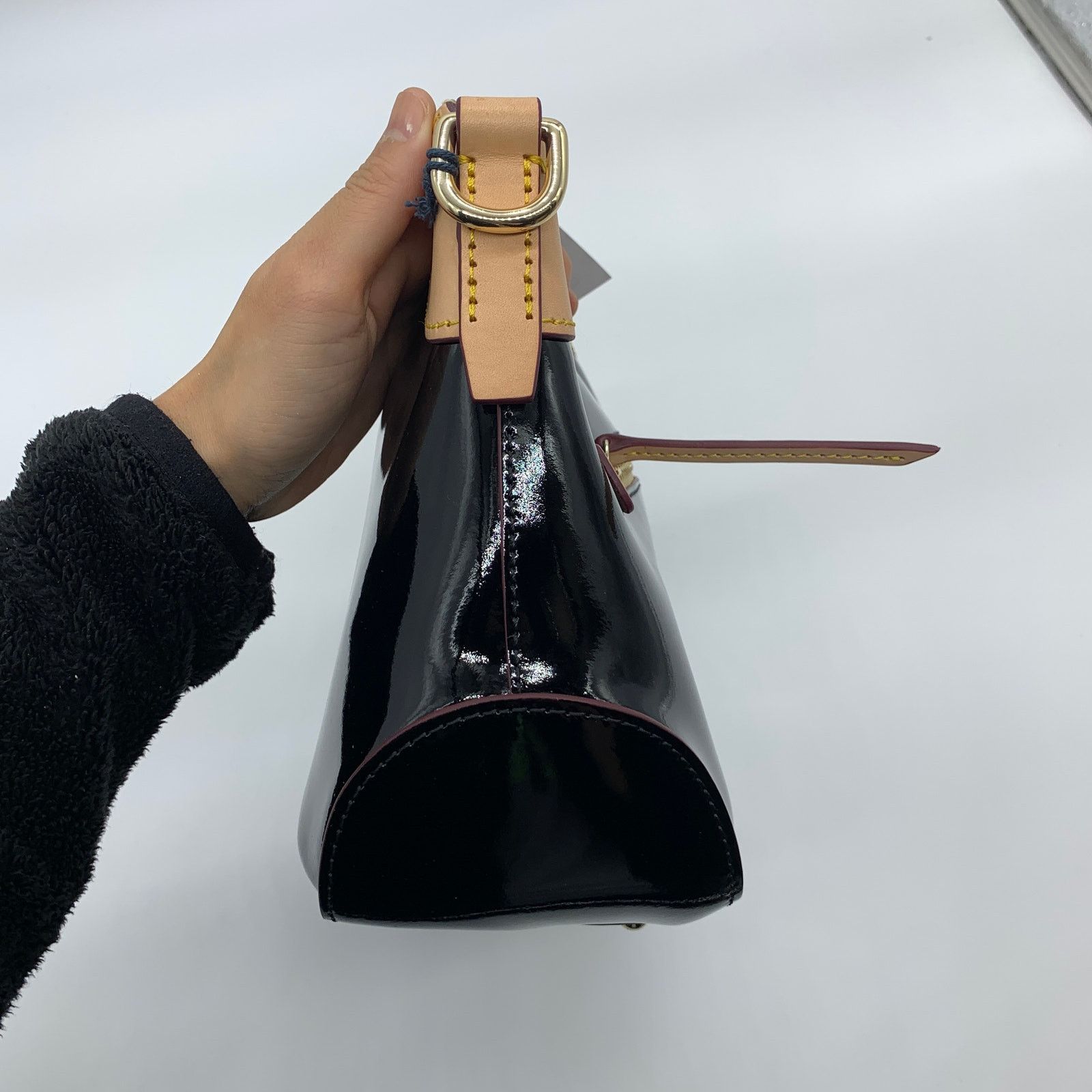 Dooney & Bourke Dooney & Bourke Black Patent Leather Small Hobo Purse Size ONE SIZE - 11 Thumbnail