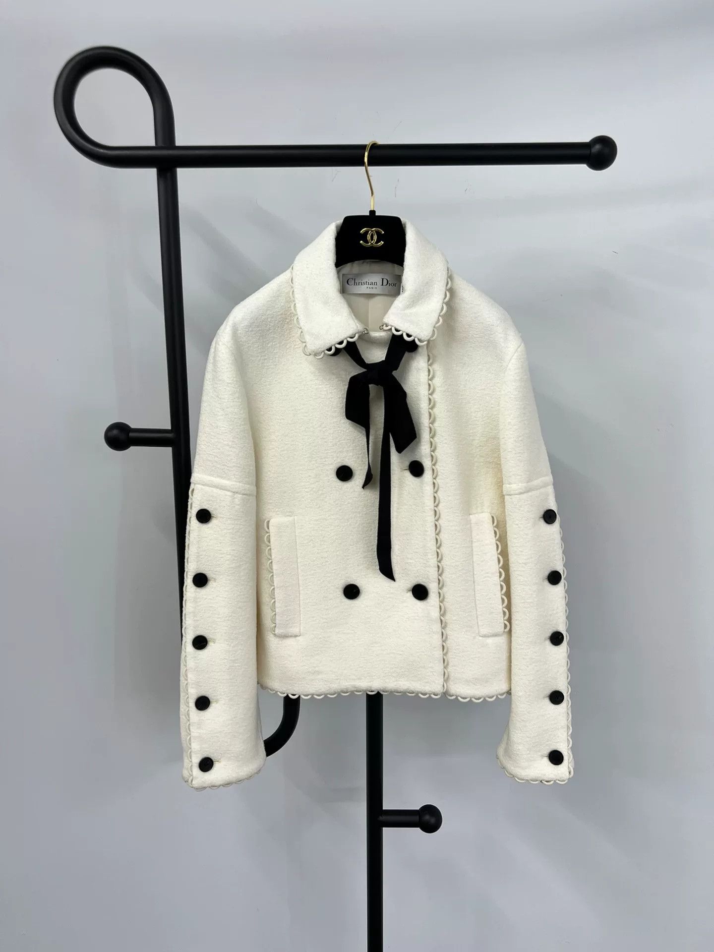 Dior Dior White Bow Double-Breasted Coat Size S / US 4 / IT 40 - 1 Thumbnail