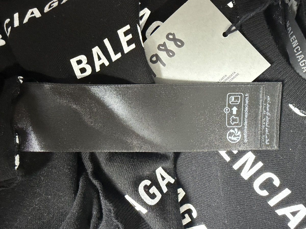 Balenciaga Balenciaga All Over Logo Sweater Size M / US 6-8 / IT 42-44 - 9 Thumbnail