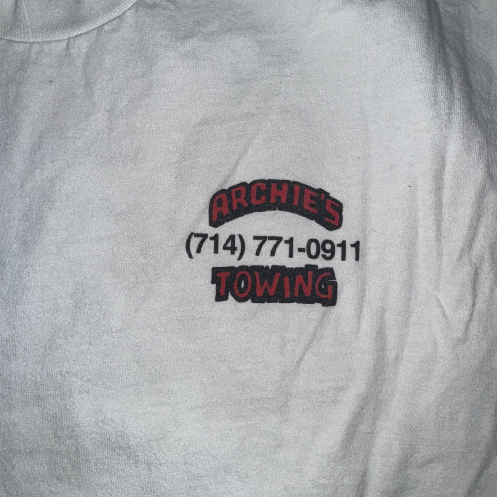 Band Tees × Vintage Vintage Archie’s Towing T-Shirt White L 21x29 Size US L / EU 52-54 / 3 - 6 Thumbnail
