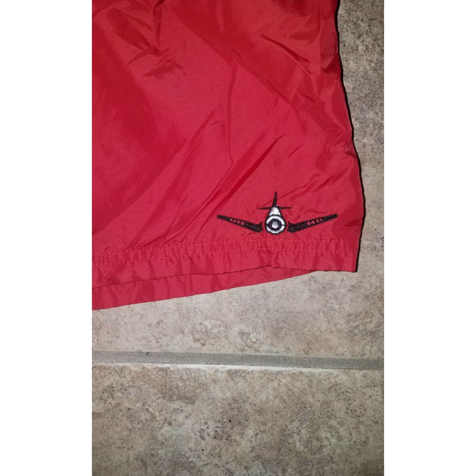 Vintage VINTAGE COCKPIT USA Red Board Short Mens Size 36 Certificate Of Authenticity Mens Red Board Short COCKPIT USA Size US 36 / EU 52 - 4 Thumbnail