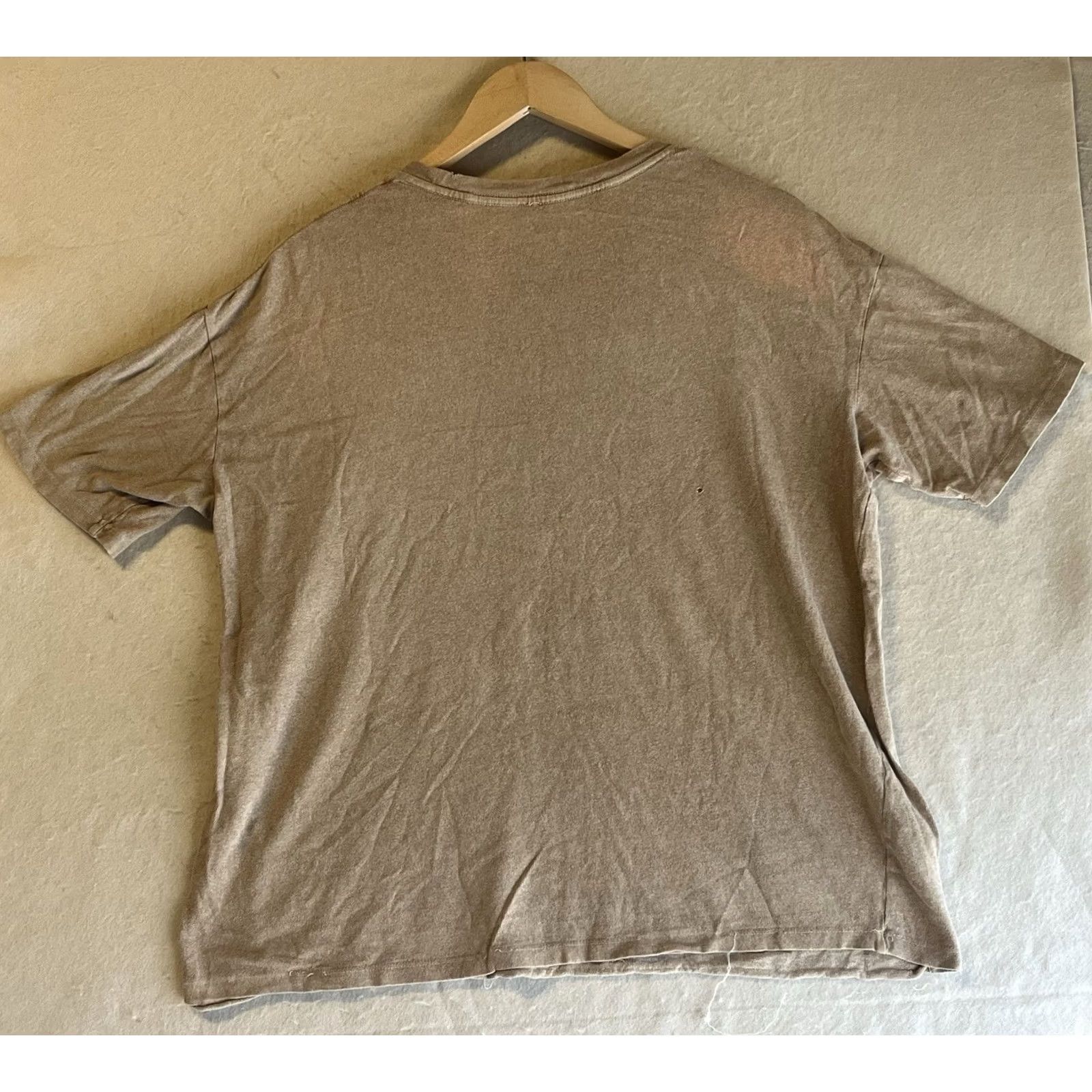 Billabong VINTAGE Billabong T-Shirt Distressed Palm Tree Flower Graphic Tan Size S Women Brown S / P Size S / US 4 / IT 40 - 2 Thumbnail
