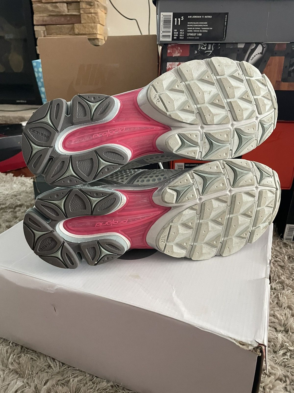 Saucony Saucony ProGrid Triumph 4 ‘Party Pack’ Size US 14 / EU 47 - 9 Thumbnail