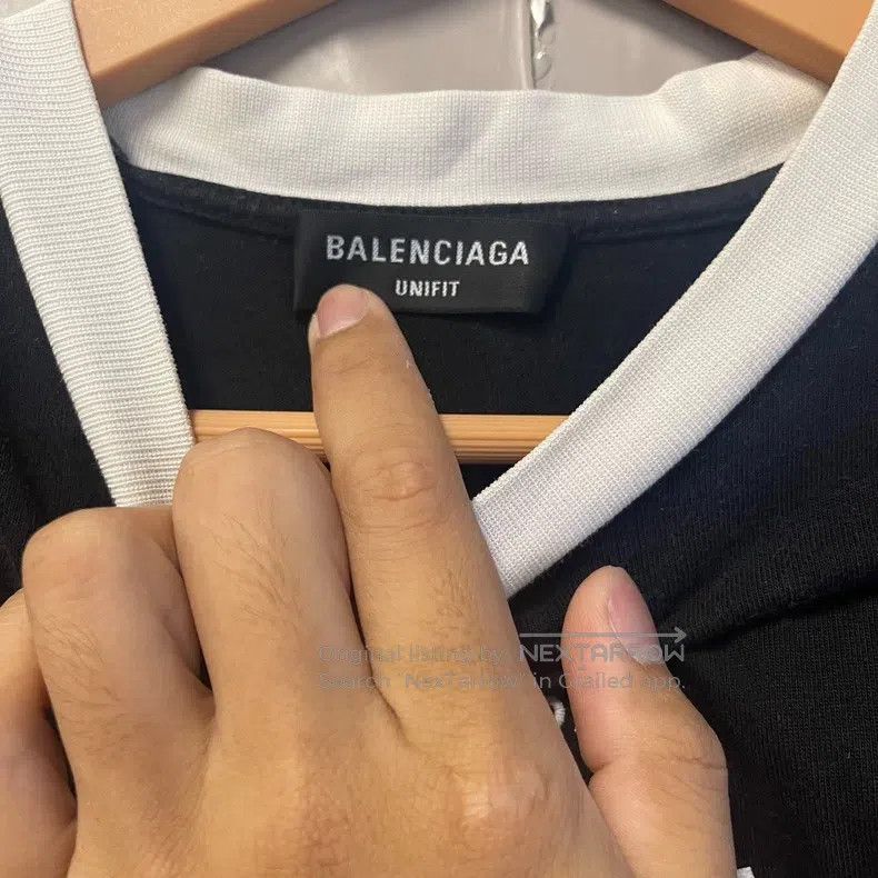 Balenciaga Balenciaga Black and White 3B Short Sleeve T-Shirt Size US S / EU 44-46 / 1 - 3 Thumbnail