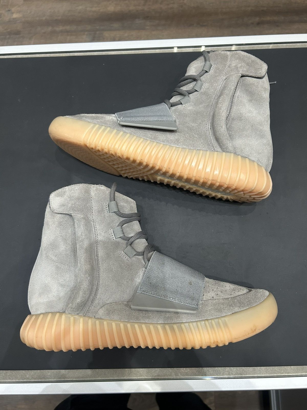 Adidas Yeezy 750 Glow in the dark Size US 8 / EU 41 - 1 Thumbnail