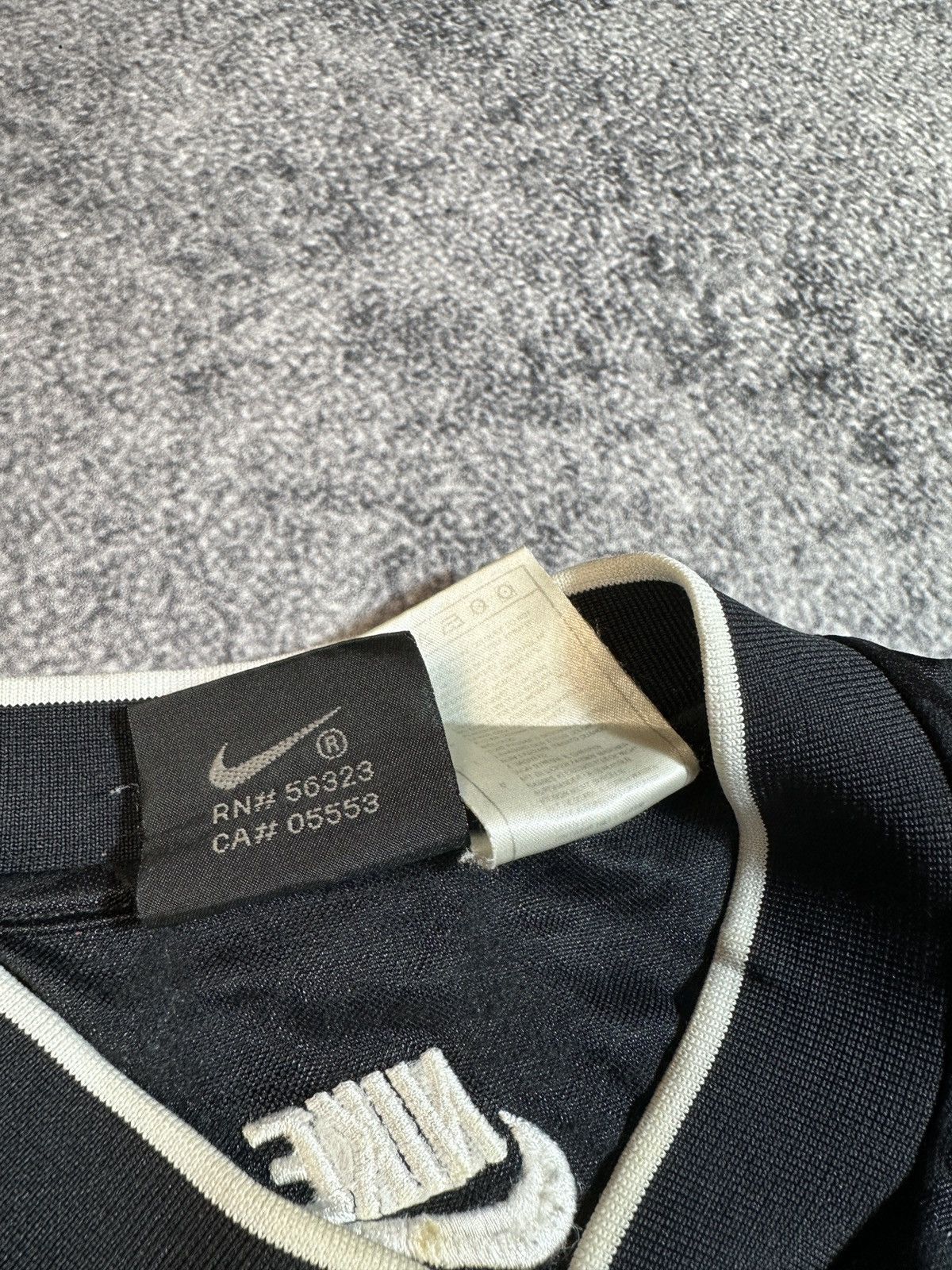Nike × Vintage Y2K Vintage Nike Big Logo T-shirt Streetwear Style L Rare Size US L / EU 52-54 / 3 - 6 Thumbnail