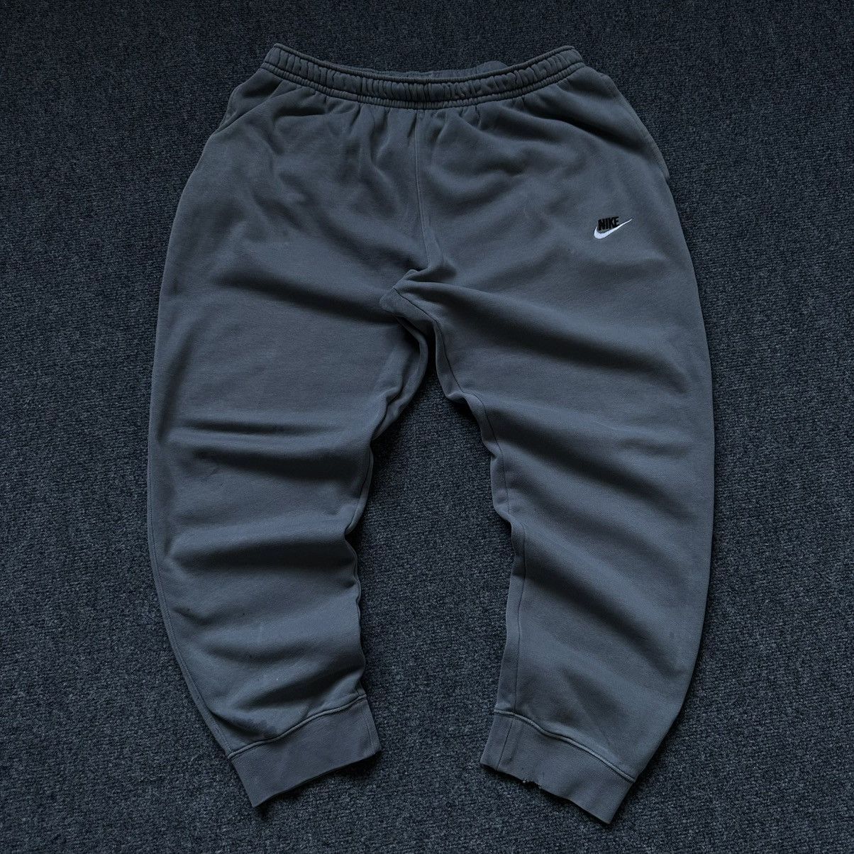 If Six Was Nine VTG Mans Nike Joggers Pants Size XL Distressed 00s USA Hype Size US 38 / EU 54 - 1 Thumbnail